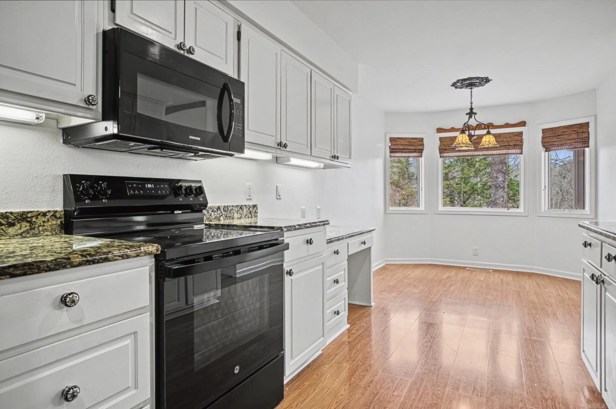 MAGELLAN COURTS - Residential