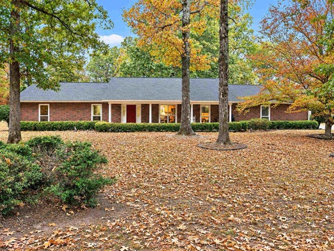 Photo of 6835 Village Drive, Pine Bluff, AR 71603 (MLS # 26042137)
