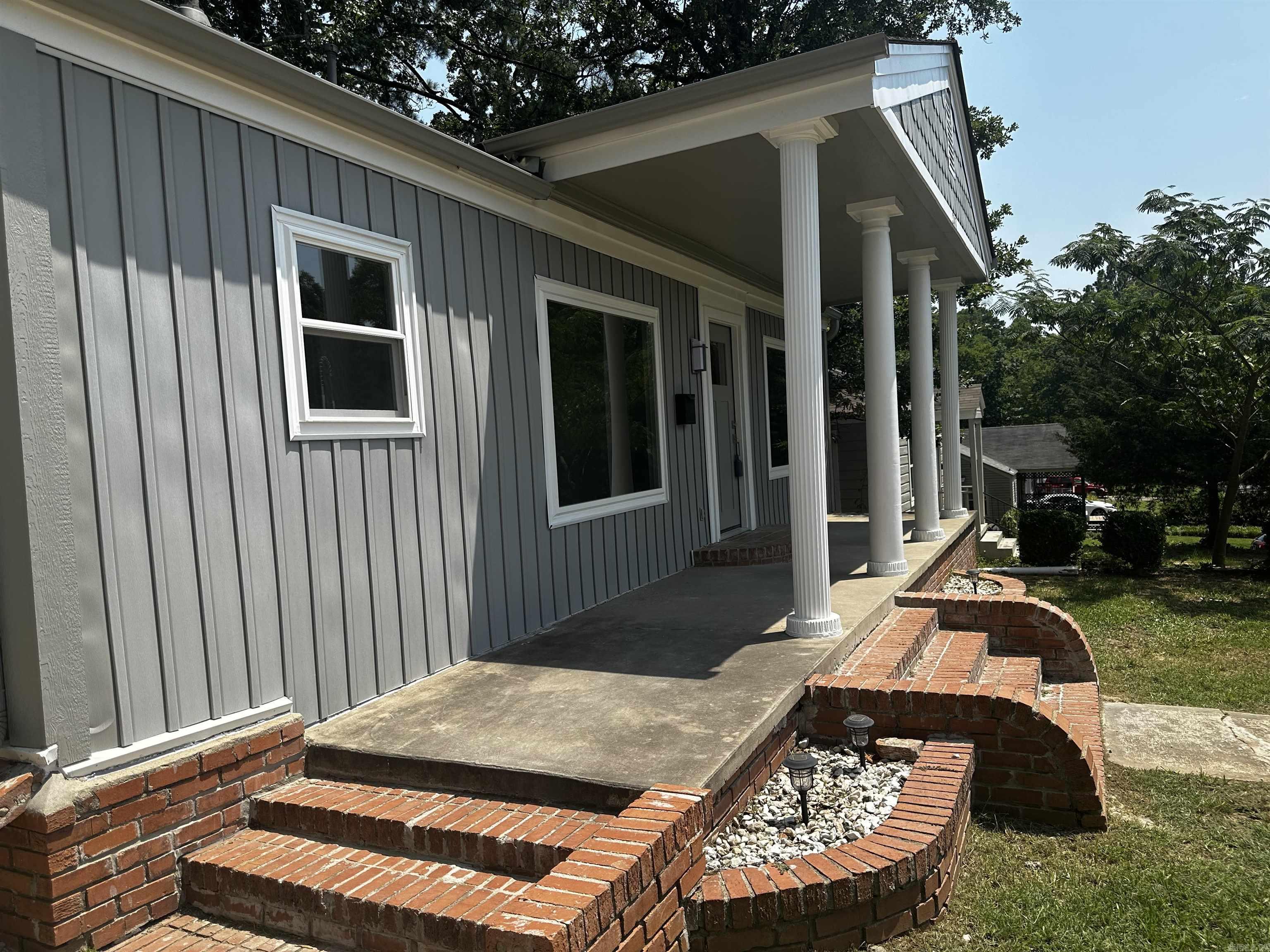 CHERRY & COX - Residential