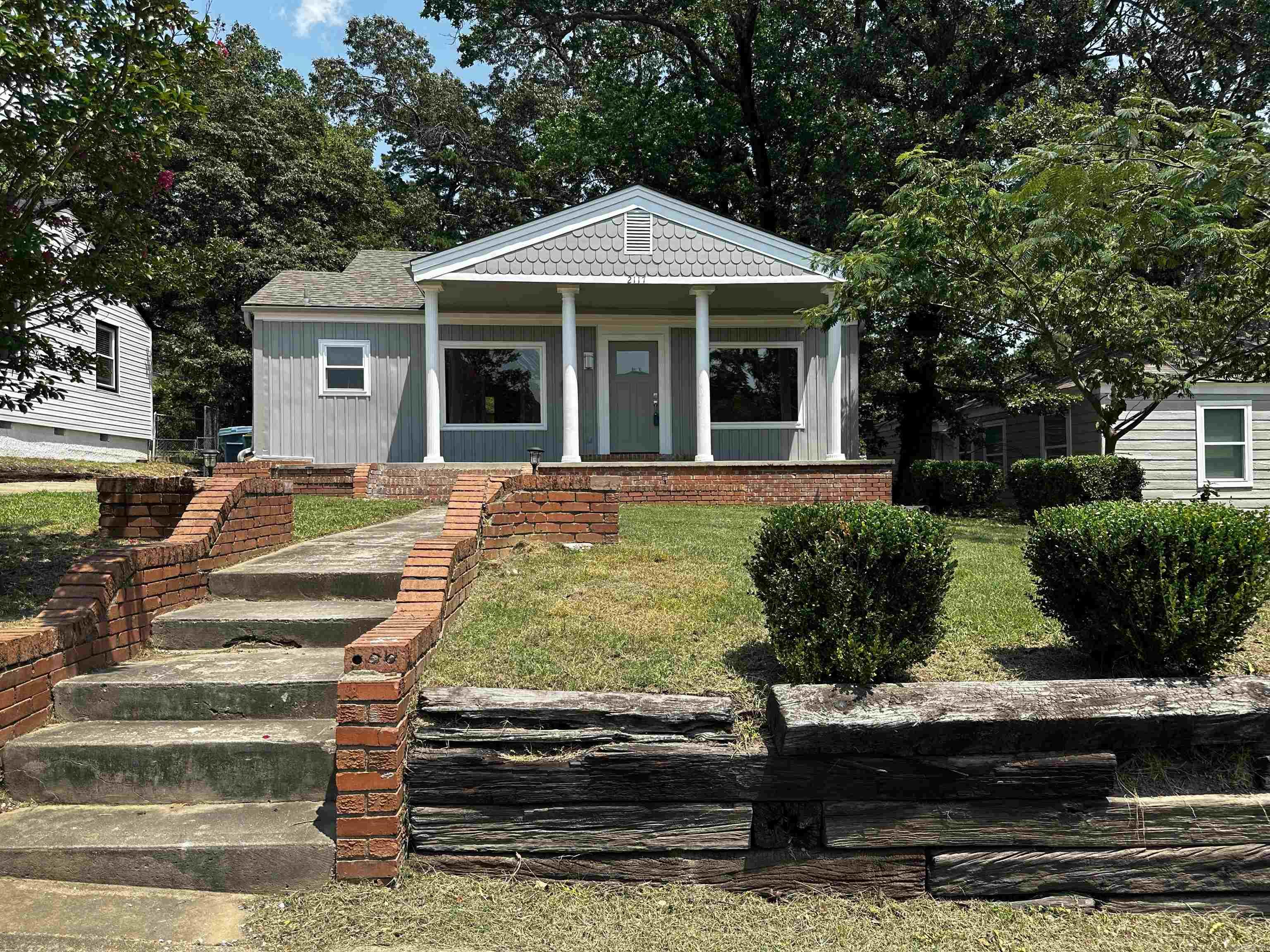 CHERRY & COX - Residential