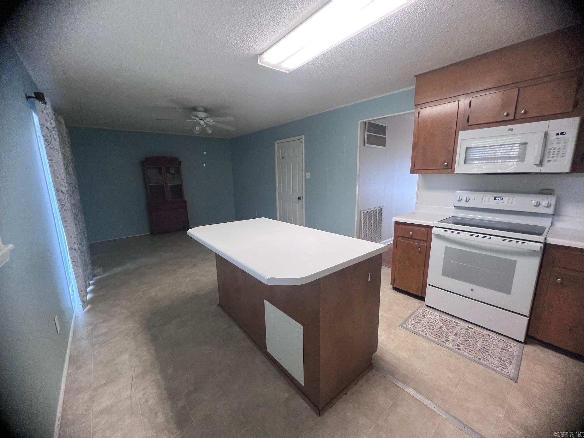 BROOKFIELD - Residential