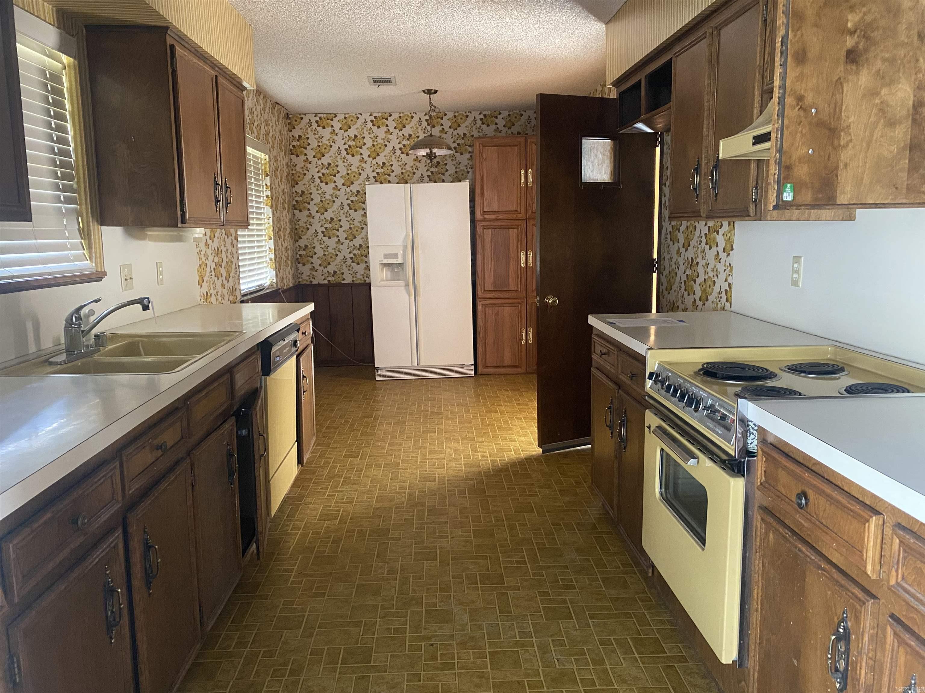 Meadowbrook B - Residential