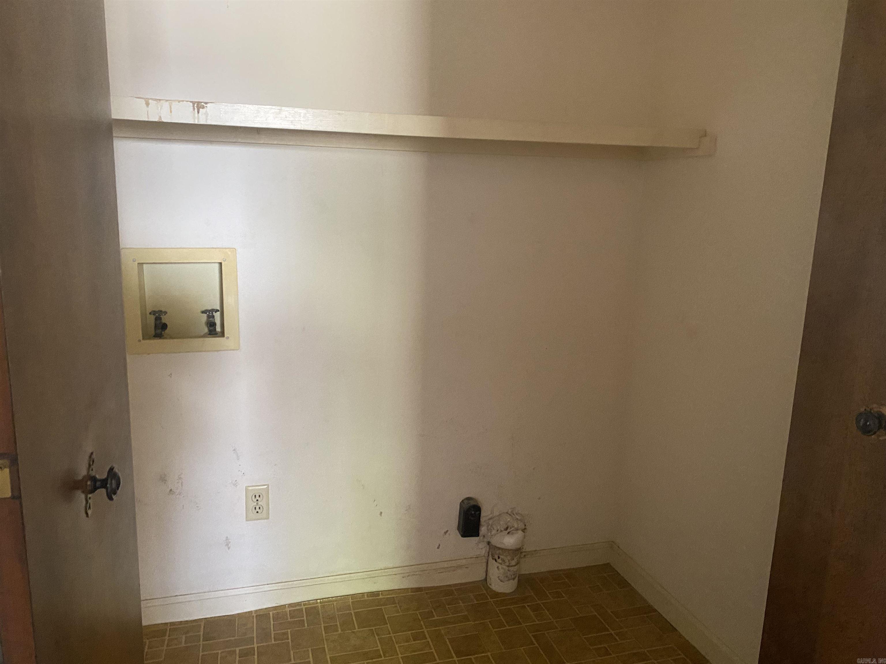 Meadowbrook B - Residential