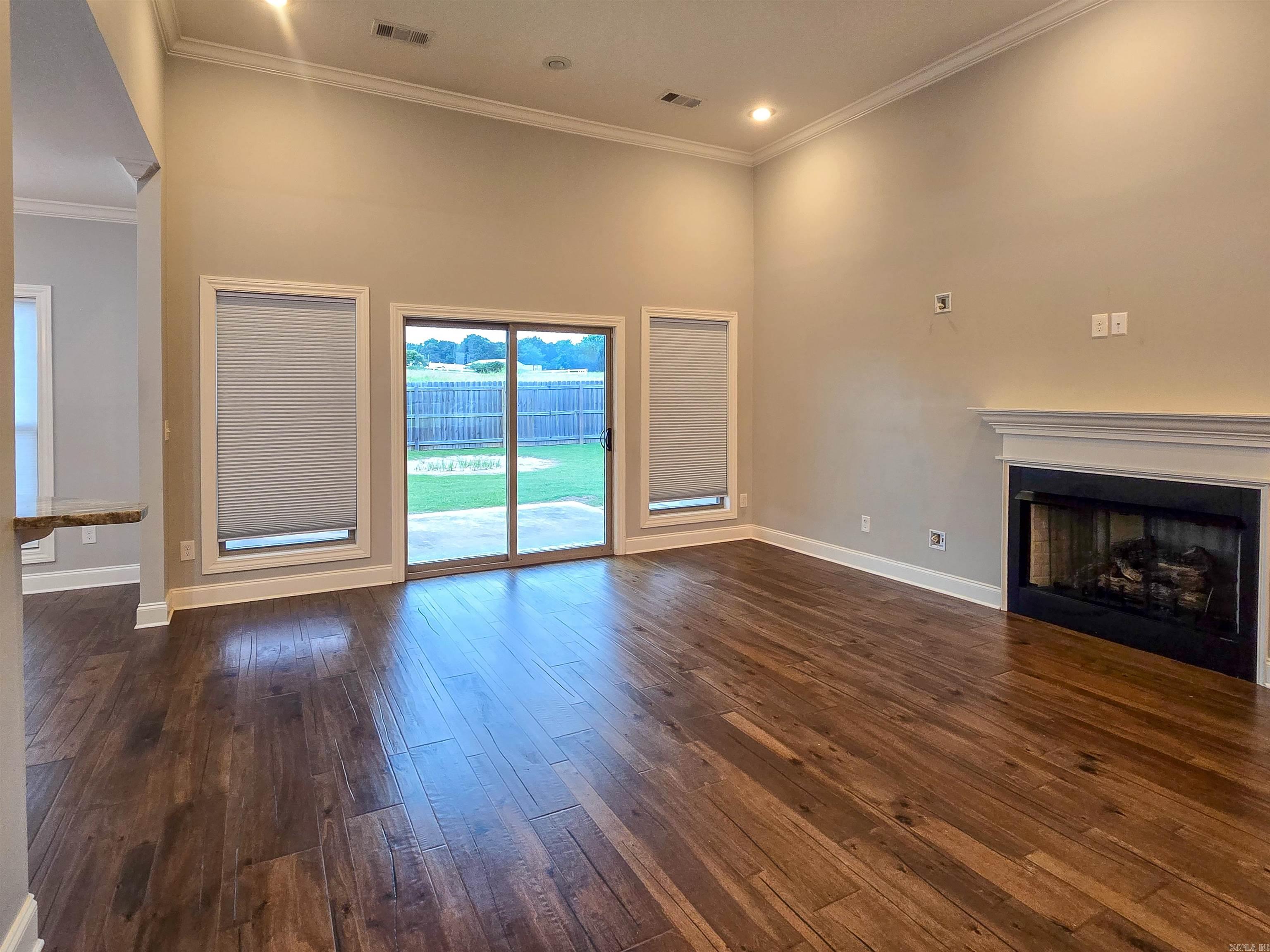 WHISPERING HILLS - Residential