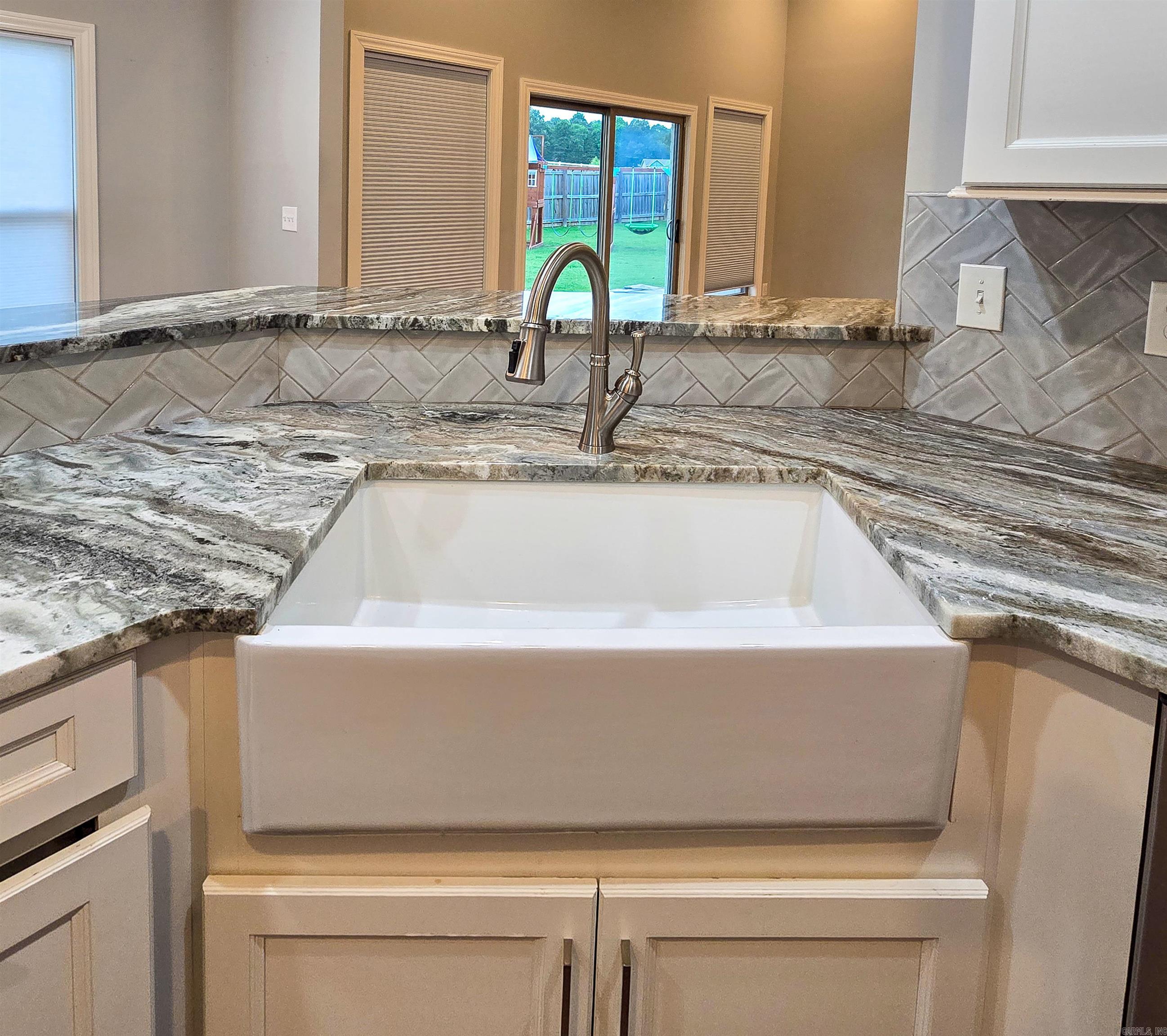 WHISPERING HILLS - Residential