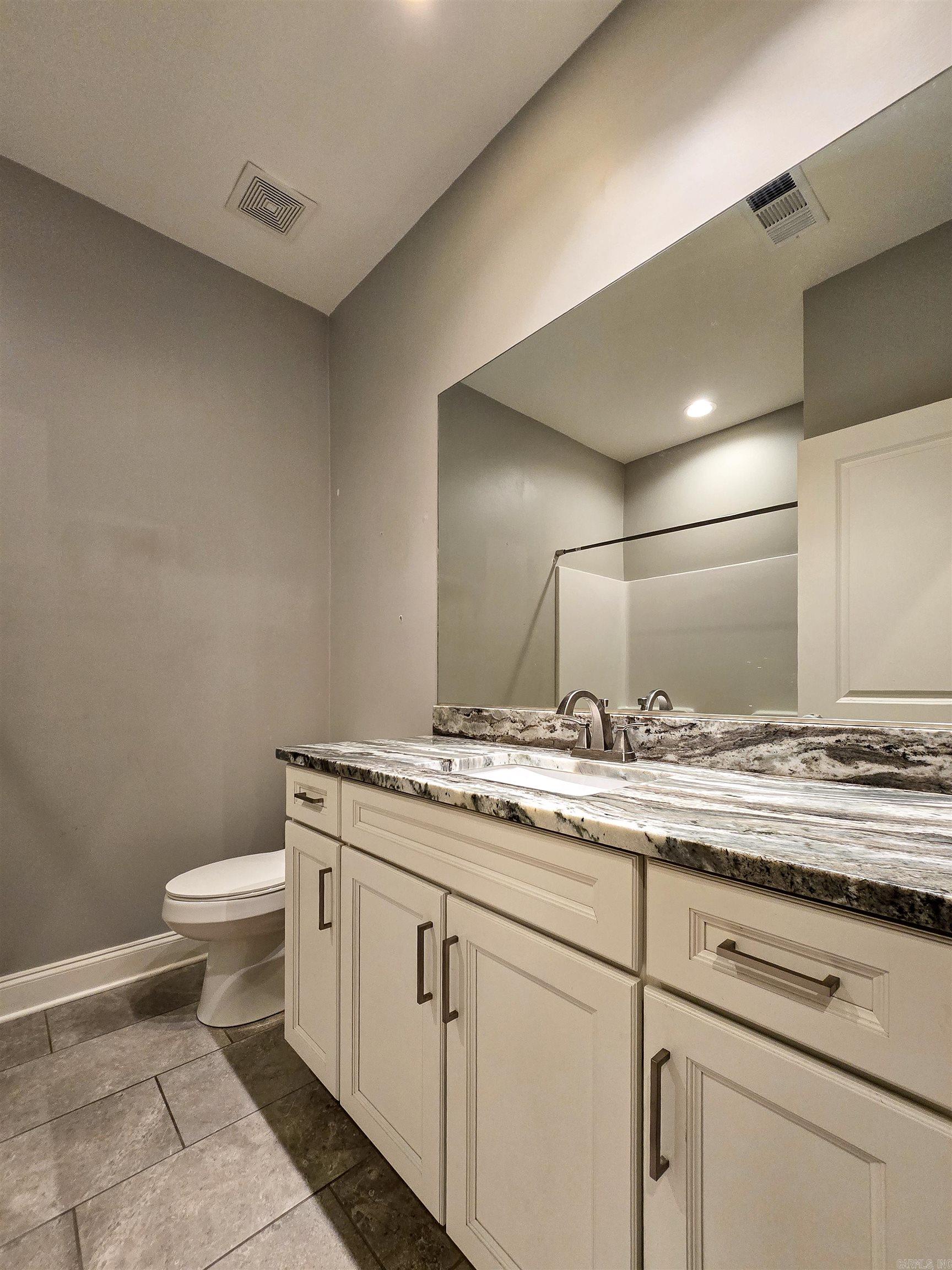 WHISPERING HILLS - Residential