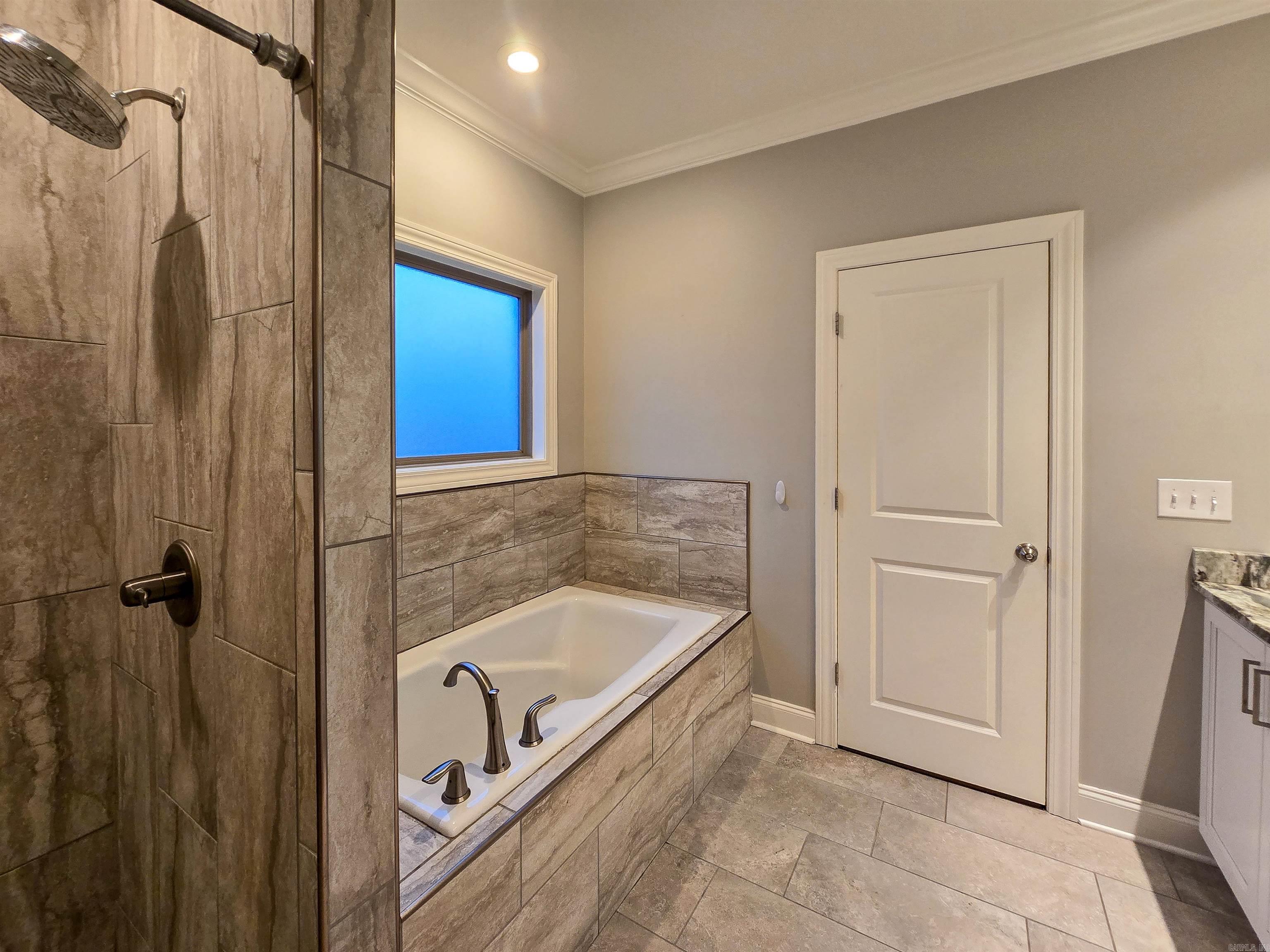 WHISPERING HILLS - Residential