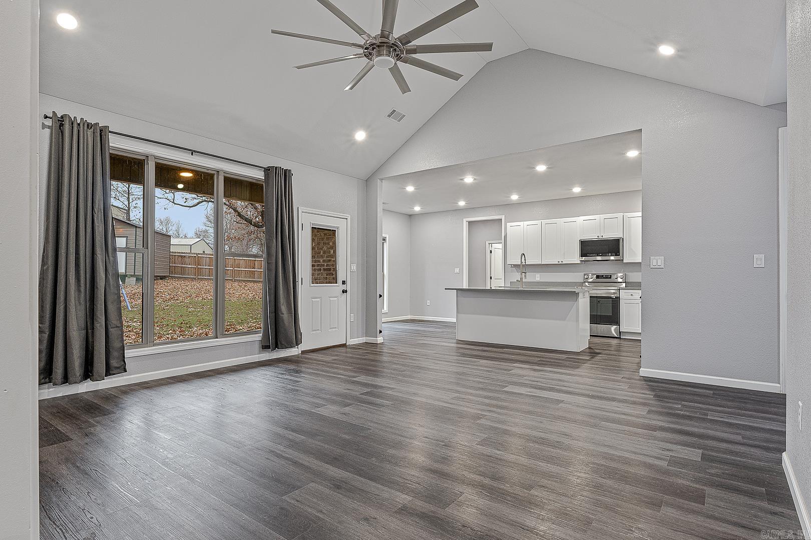 FAIRWAY GLEN - Residential