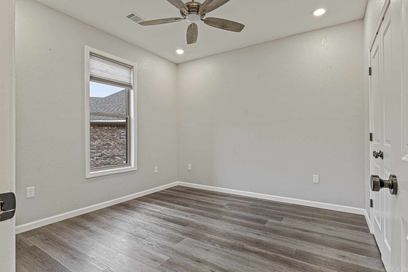 FAIRWAY GLEN - Residential