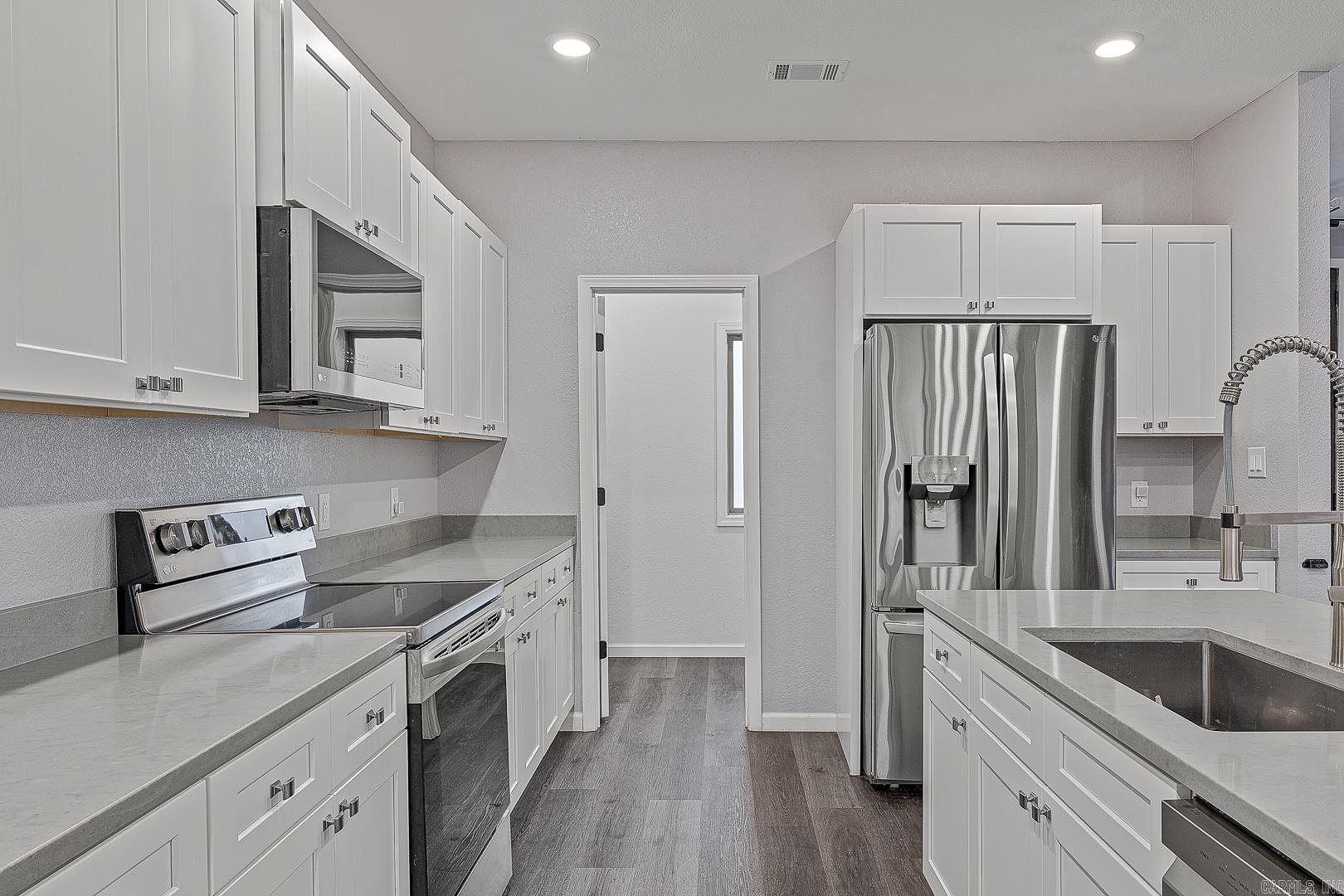 FAIRWAY GLEN - Residential