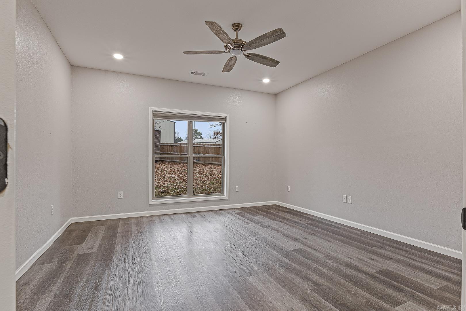 FAIRWAY GLEN - Residential