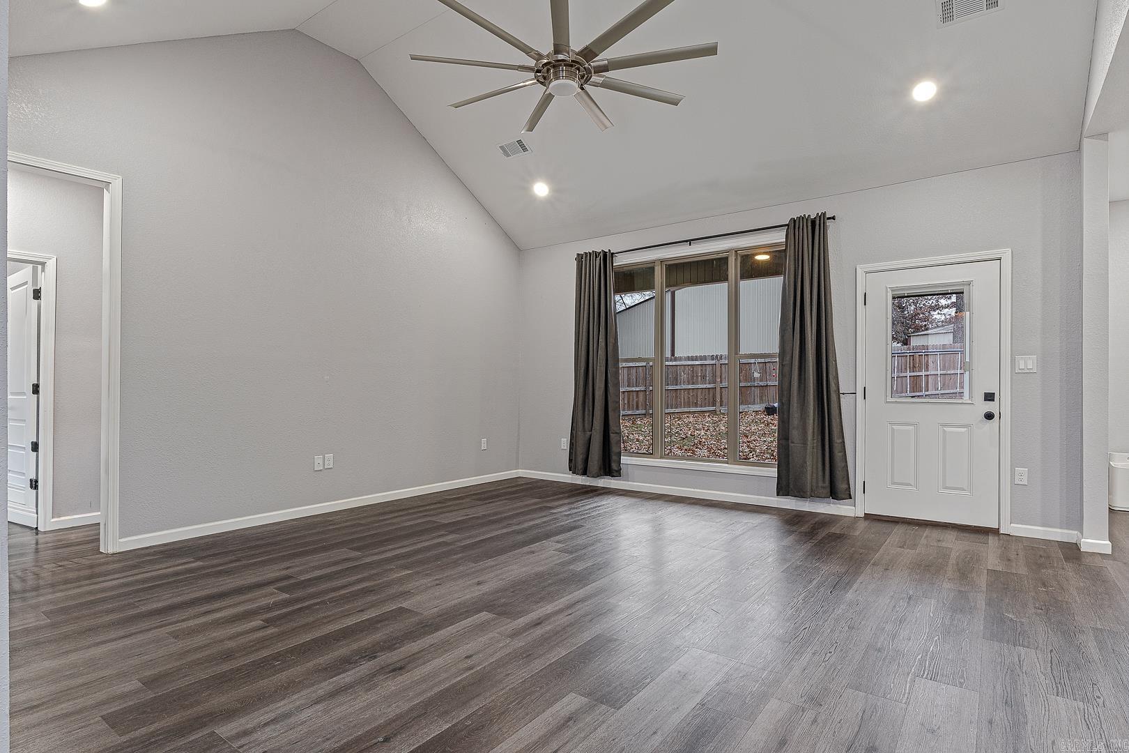 FAIRWAY GLEN - Residential