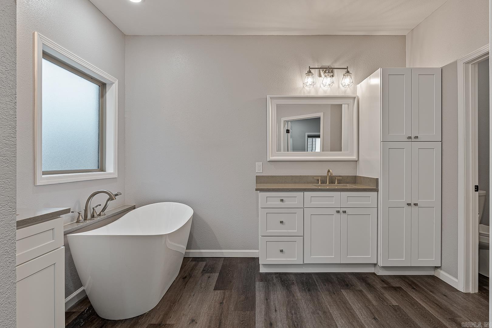 FAIRWAY GLEN - Residential