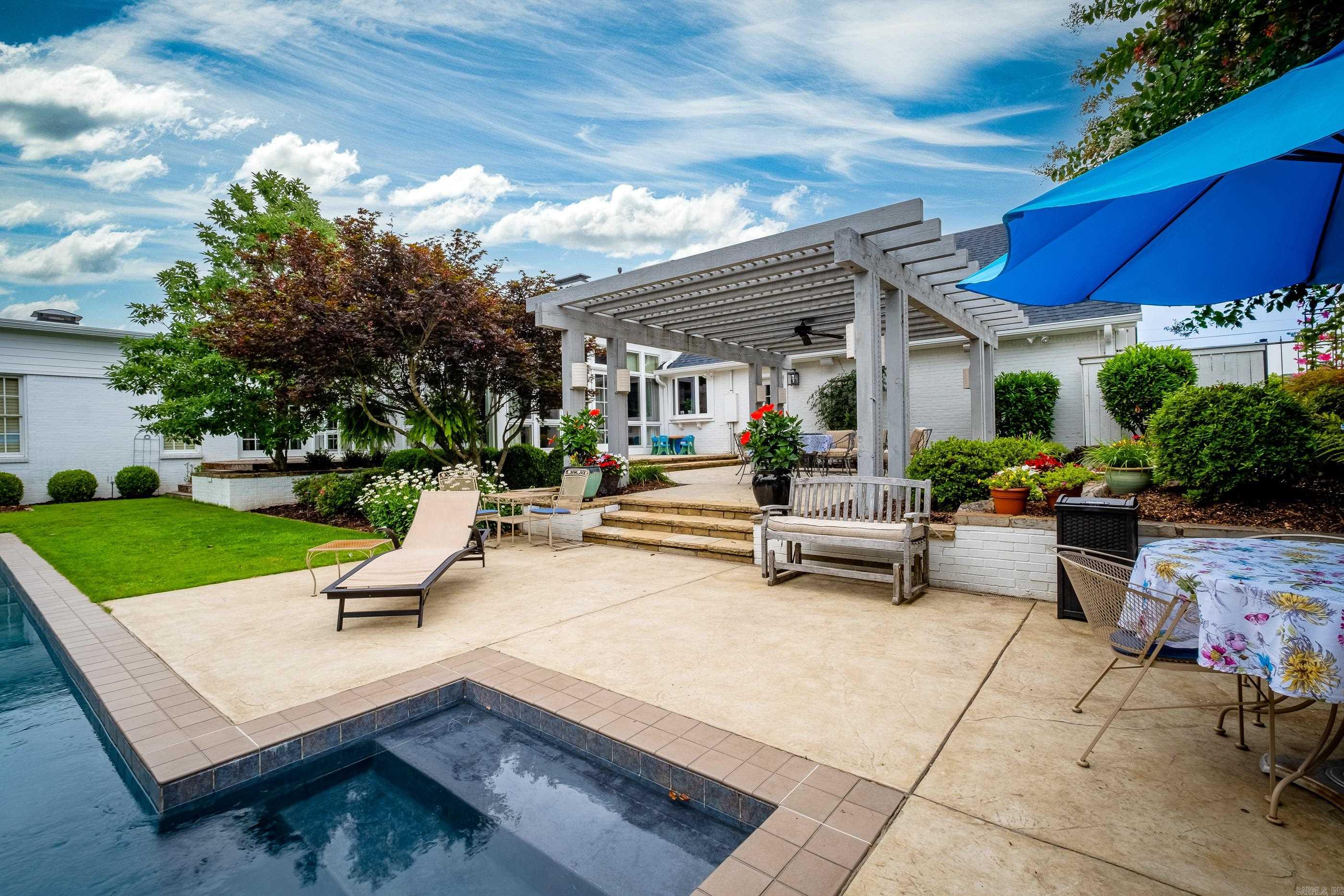 PINNACLE POINT - Residential