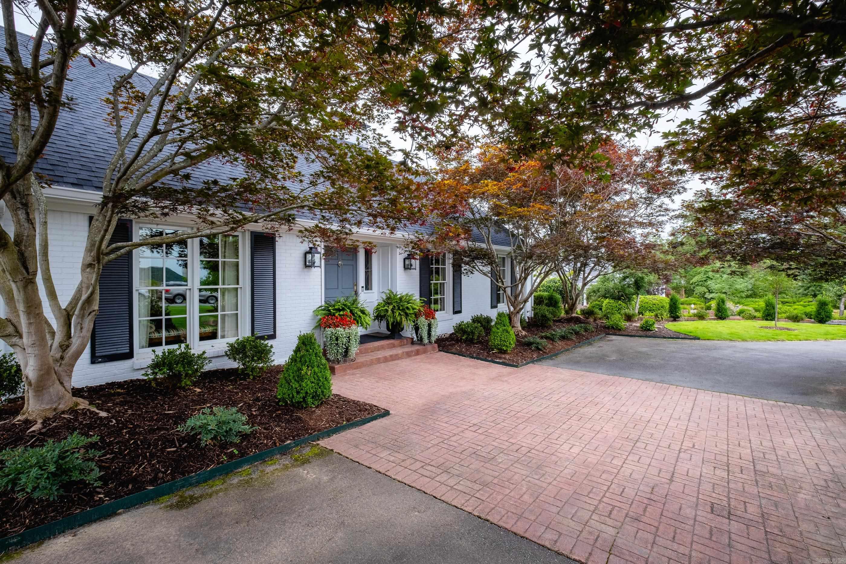 PINNACLE POINT - Residential