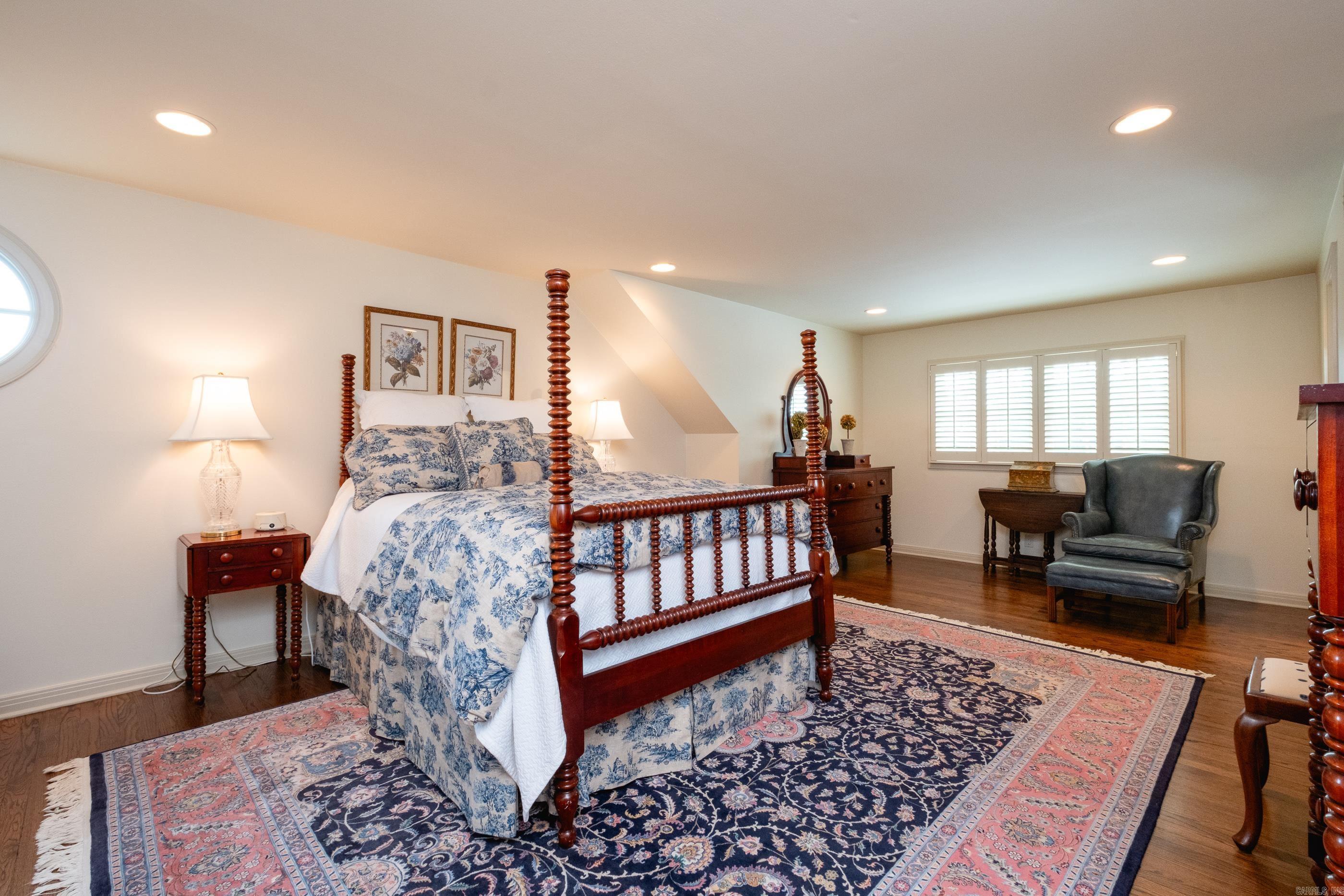 PINNACLE POINT - Residential