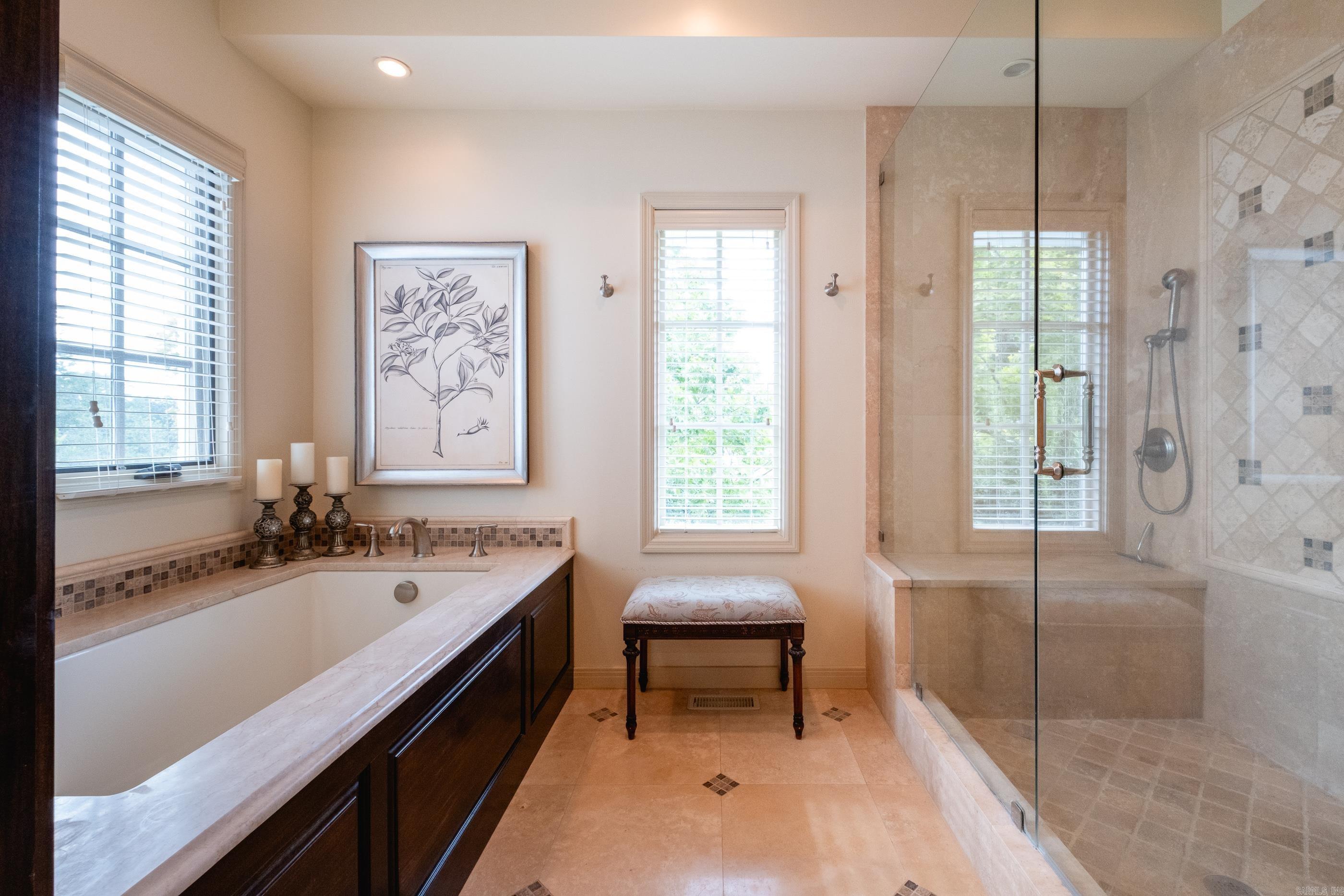 PINNACLE POINT - Residential