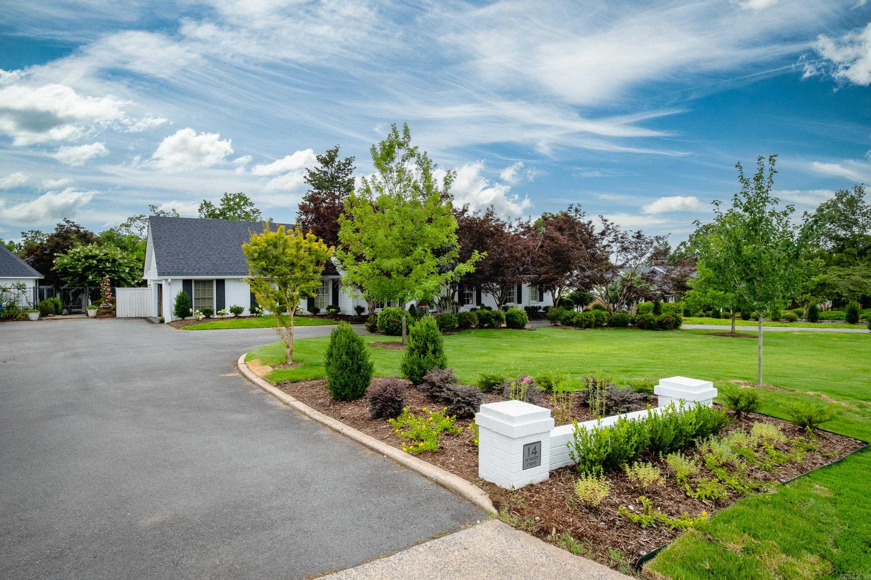 PINNACLE POINT - Residential