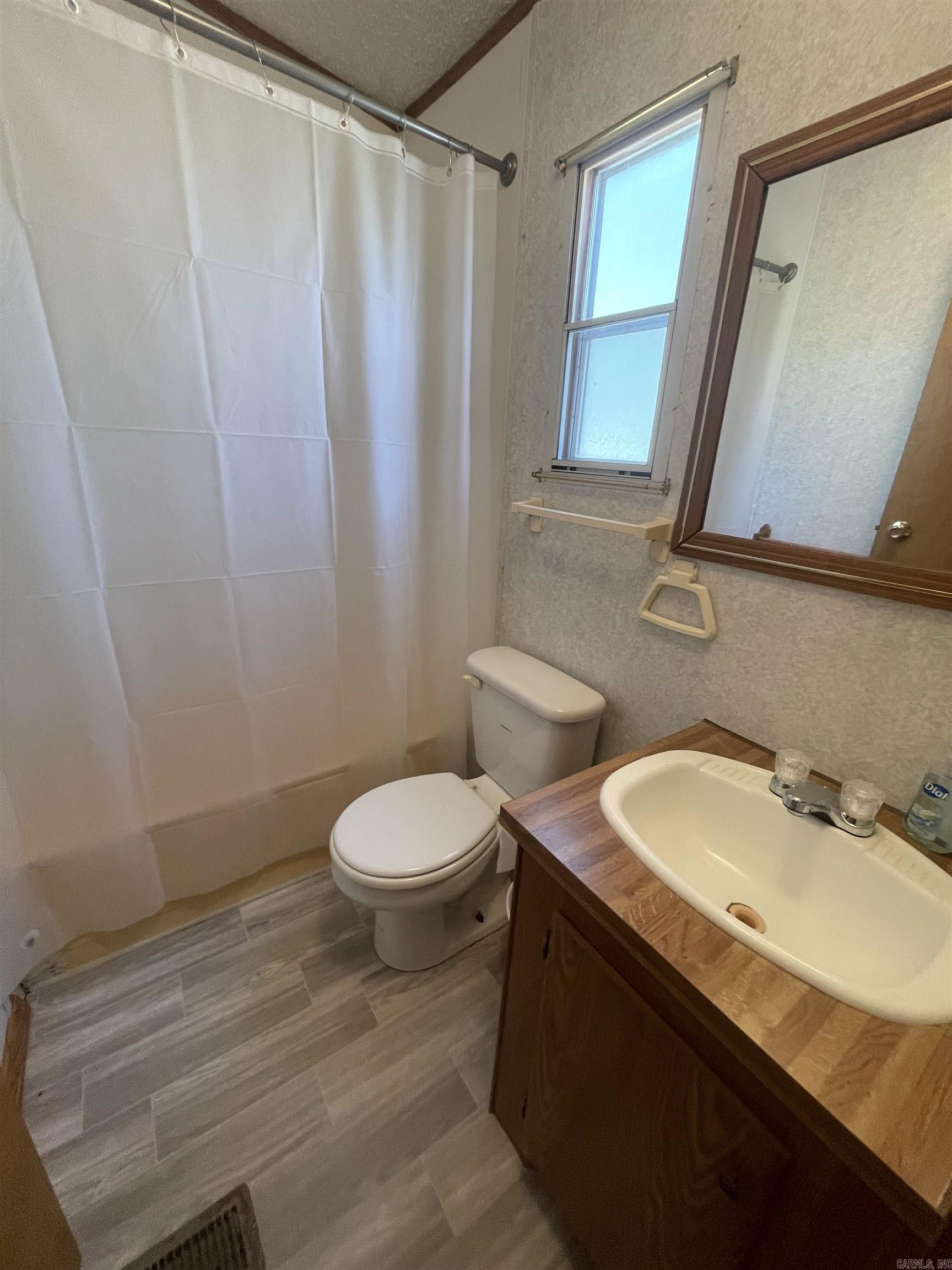 PINEY WOODS ESTATES - Residential