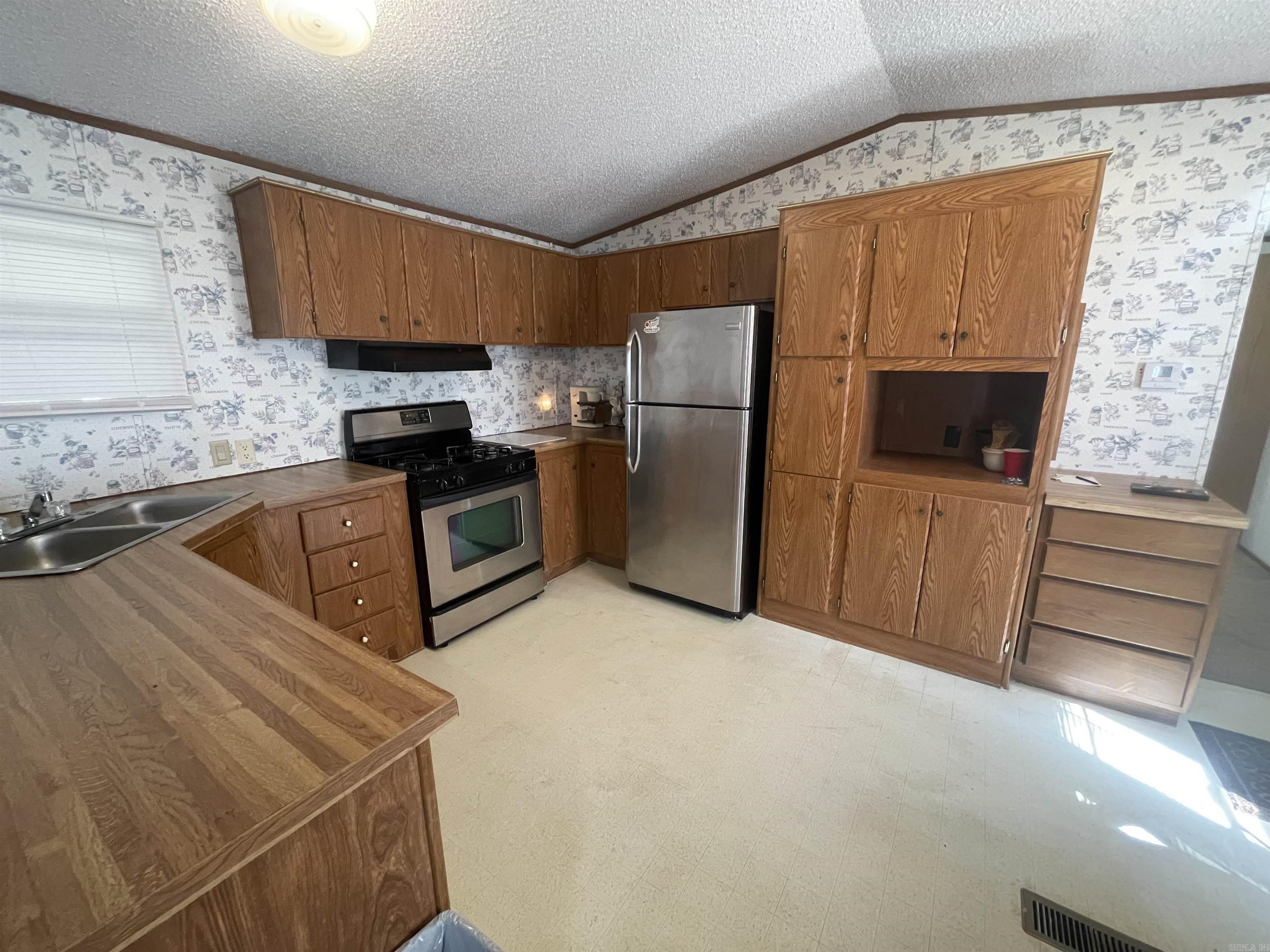 PINEY WOODS ESTATES - Residential