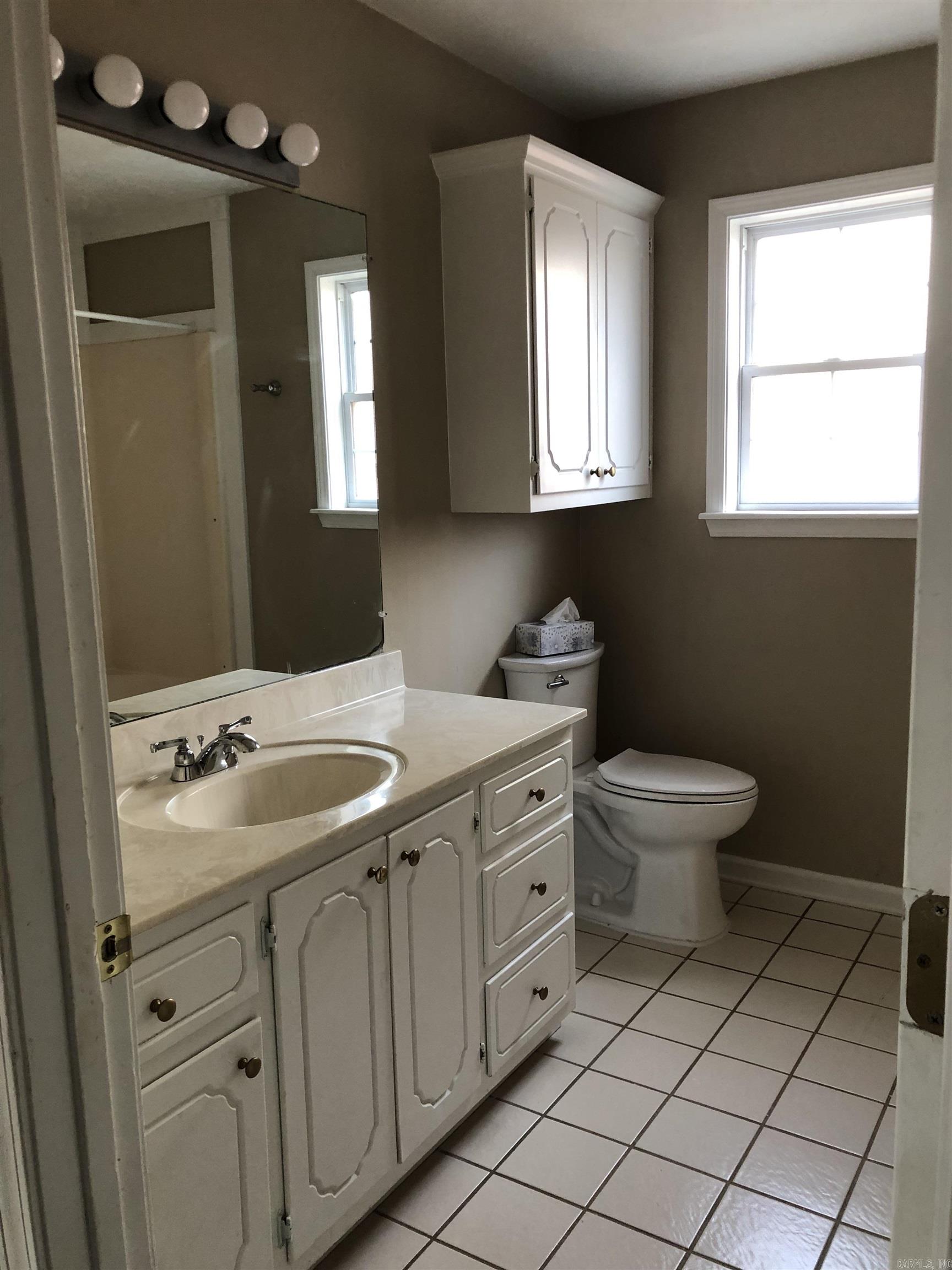 Field Farms - Residential Lease