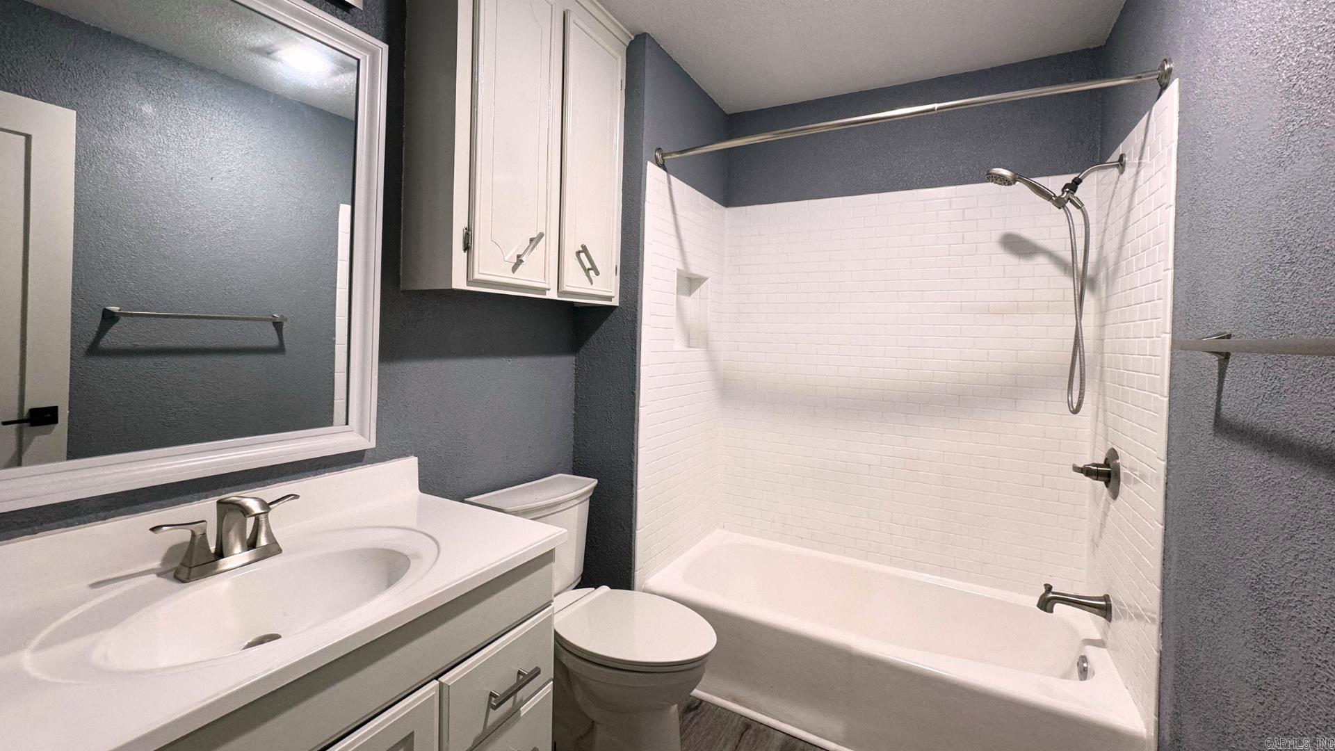 WALNUT VALLEY - Residential