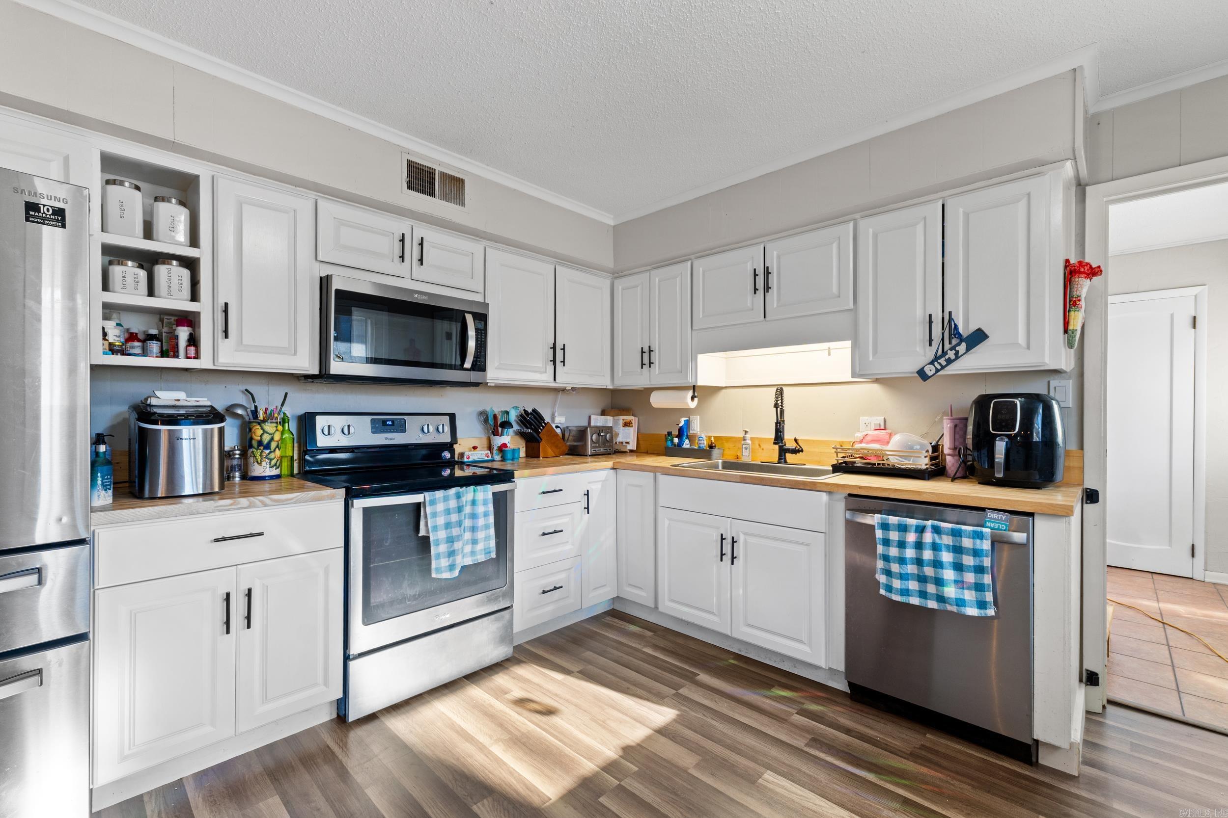 Parkers Woodland Hills - Residential