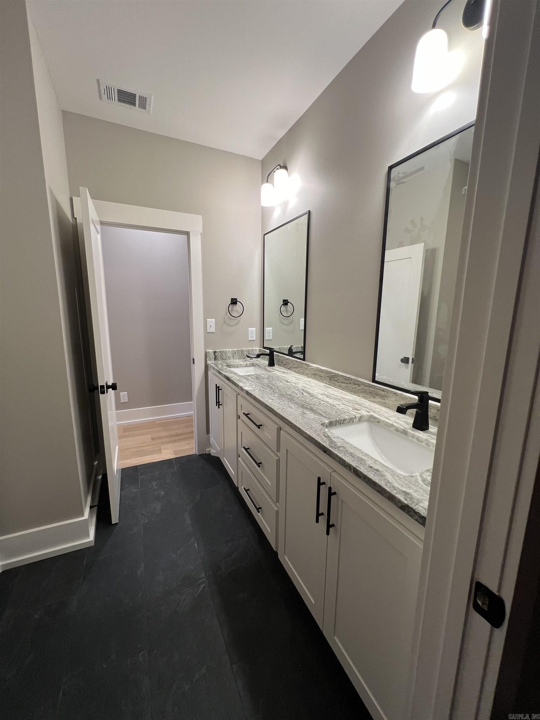 HAZEL OAK - Residential