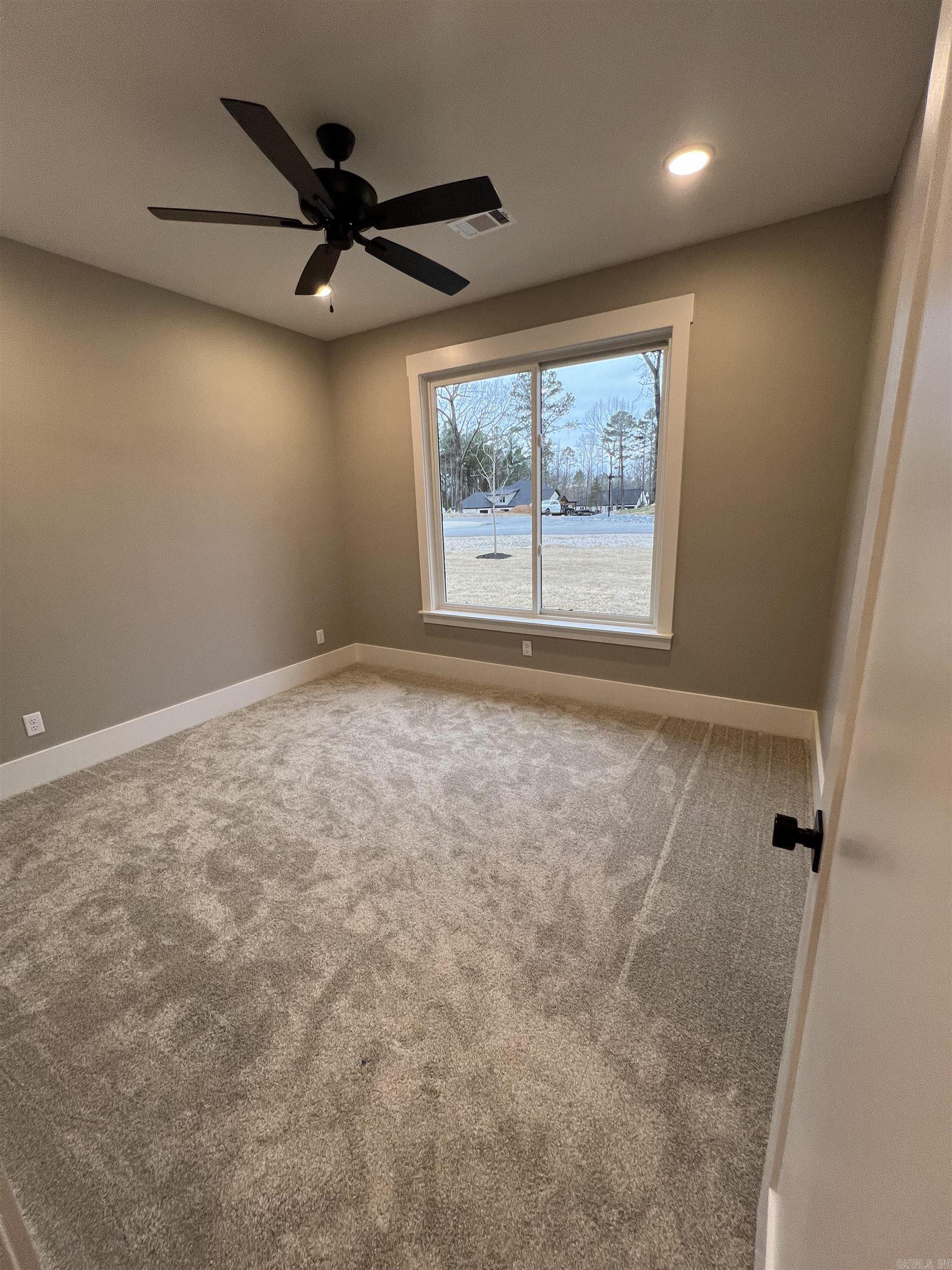 HAZEL OAK - Residential