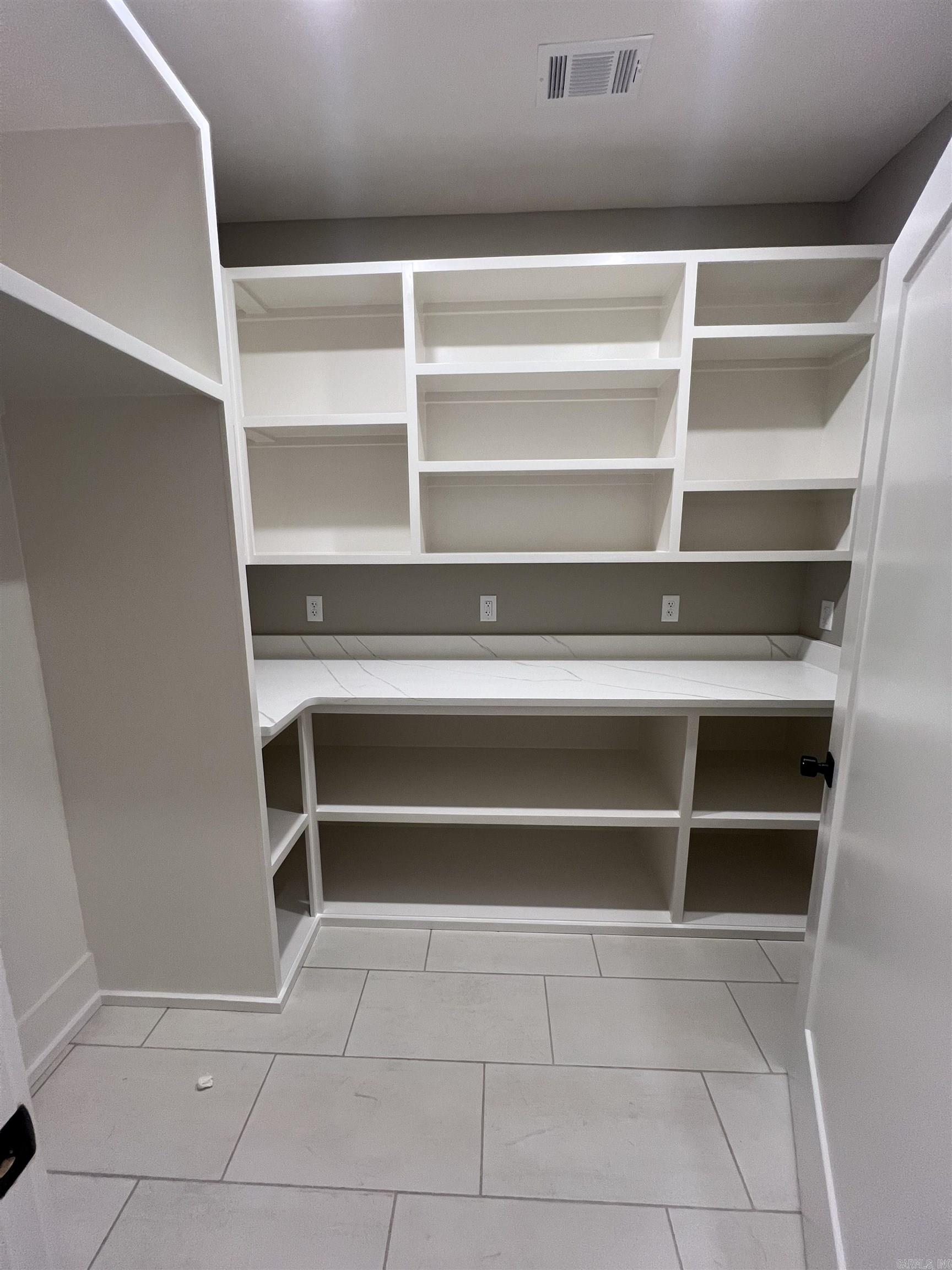 HAZEL OAK - Residential