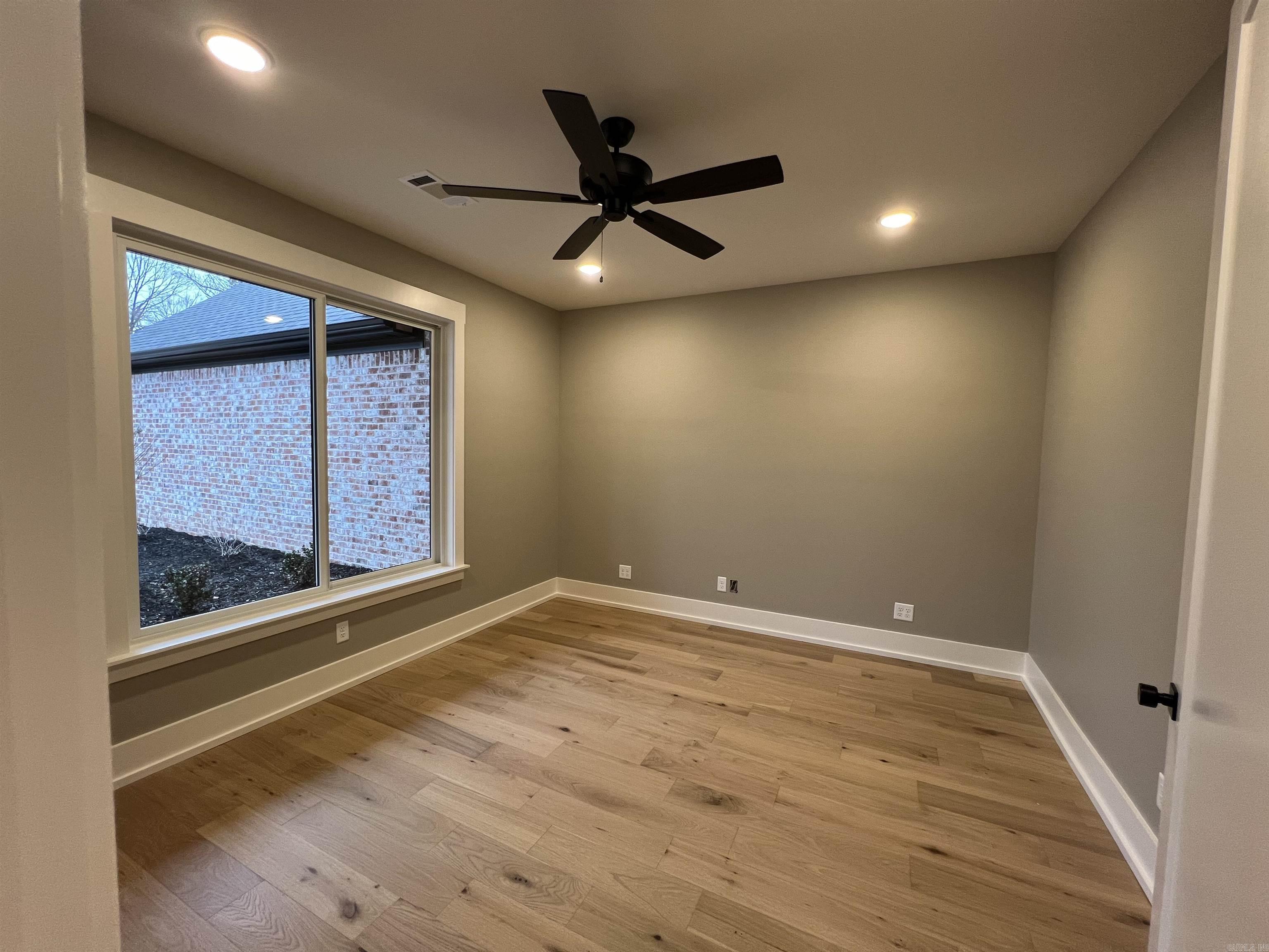 HAZEL OAK - Residential