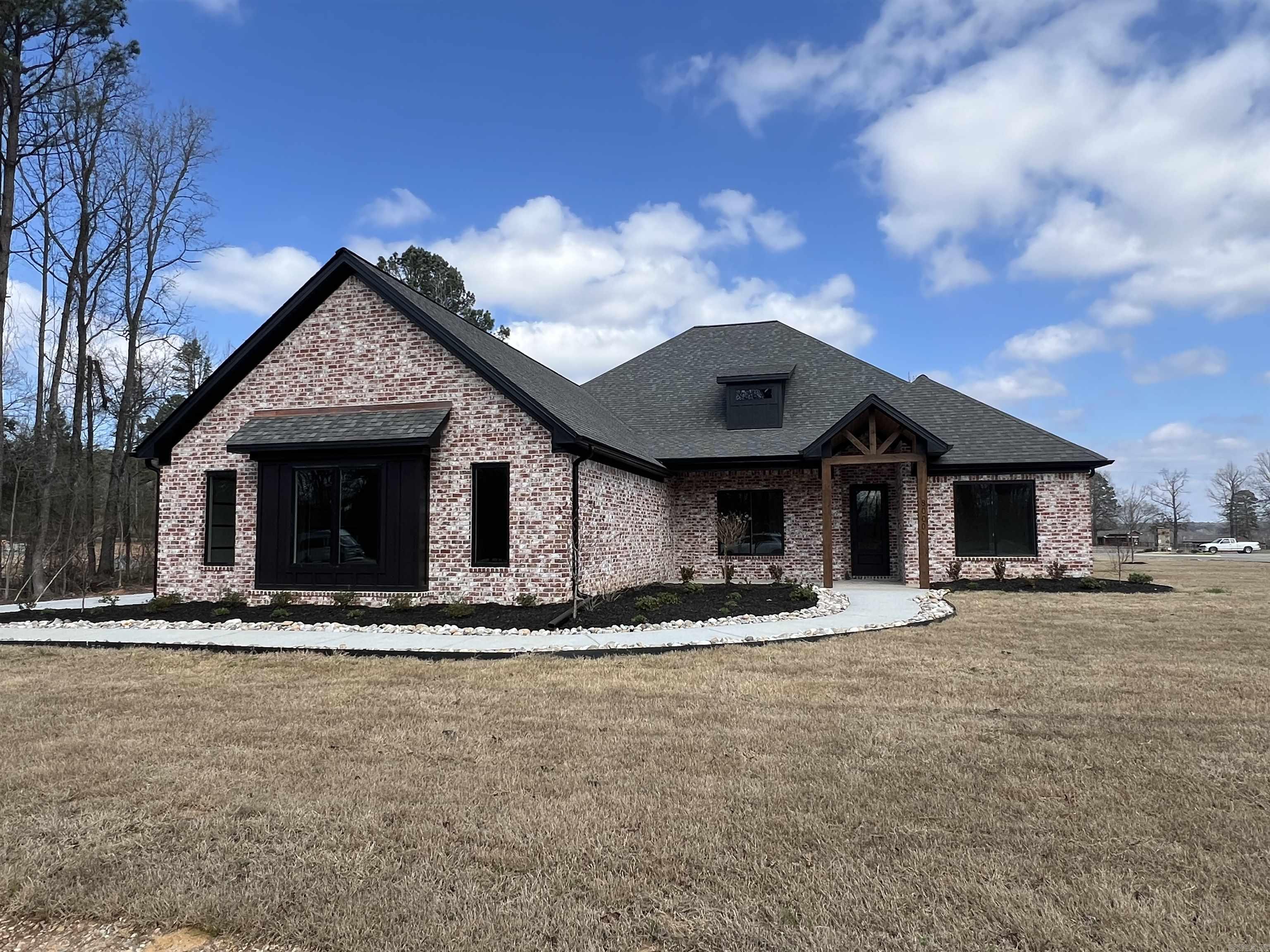 HAZEL OAK - Residential