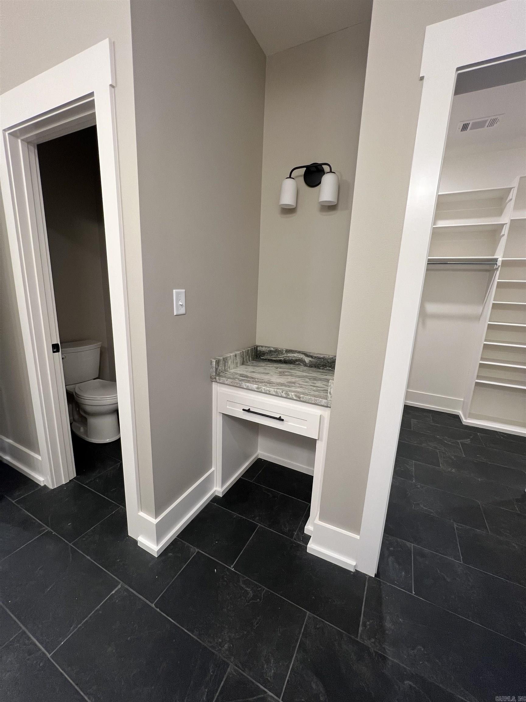 HAZEL OAK - Residential