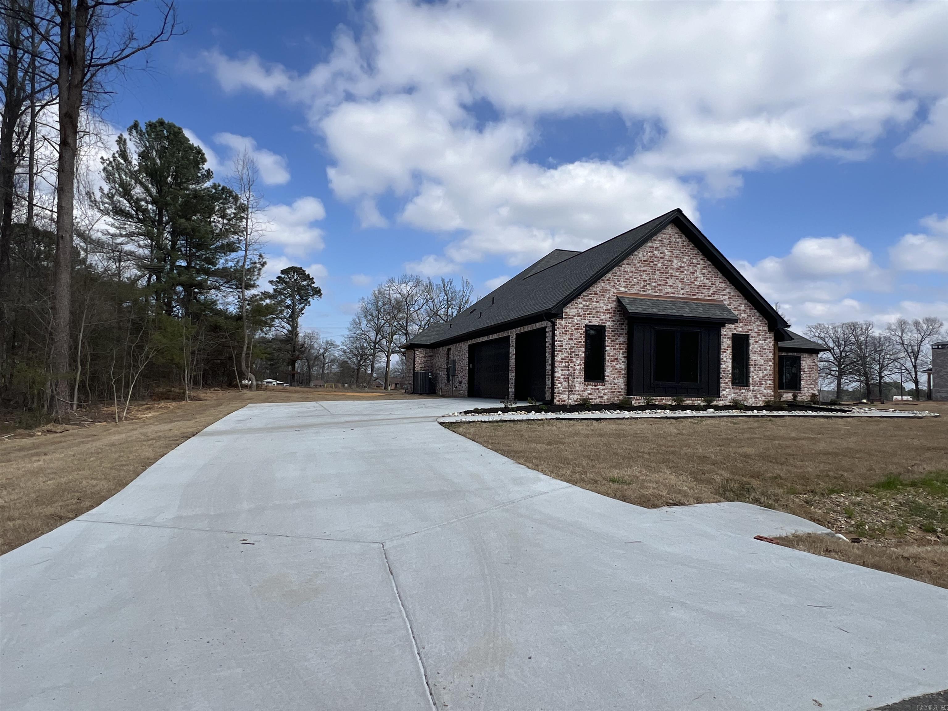 HAZEL OAK - Residential