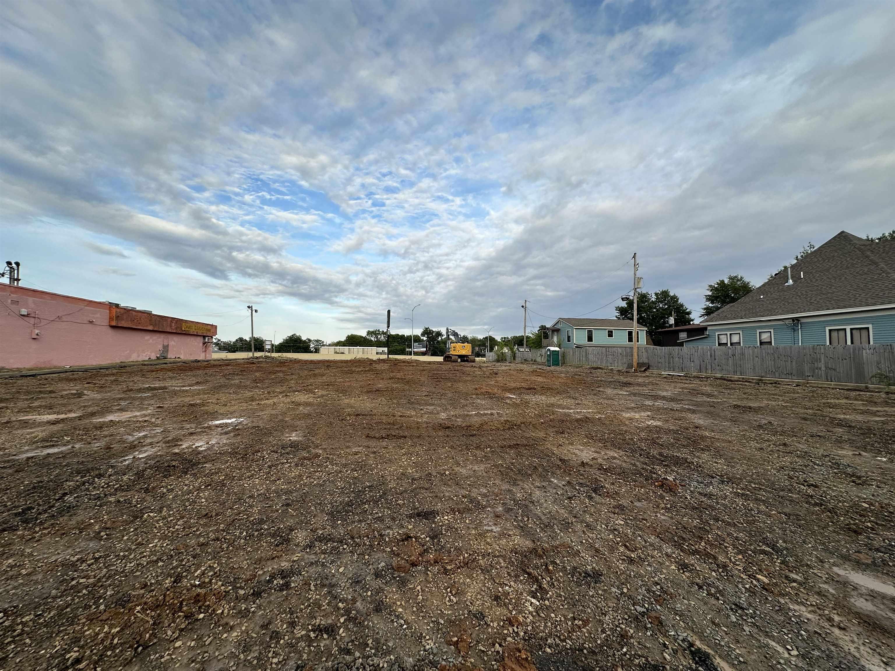 Excellent Visibility and Access off Interstate I-30. The lot is located on the I-30 frontage side with an estimated 110,000 ADT visibility and easy access off 9th street, which connects to East Village and Downtown. Close proximity to the beautiful MacArthur Park, UALR William H. Bowen School of Law and Arkansas Museum of Fine Arts in Downtown Little Rock. The property will would be a great location for a regional/national retail/restaurant brand, office-retail mixed use building, or multi-family development.