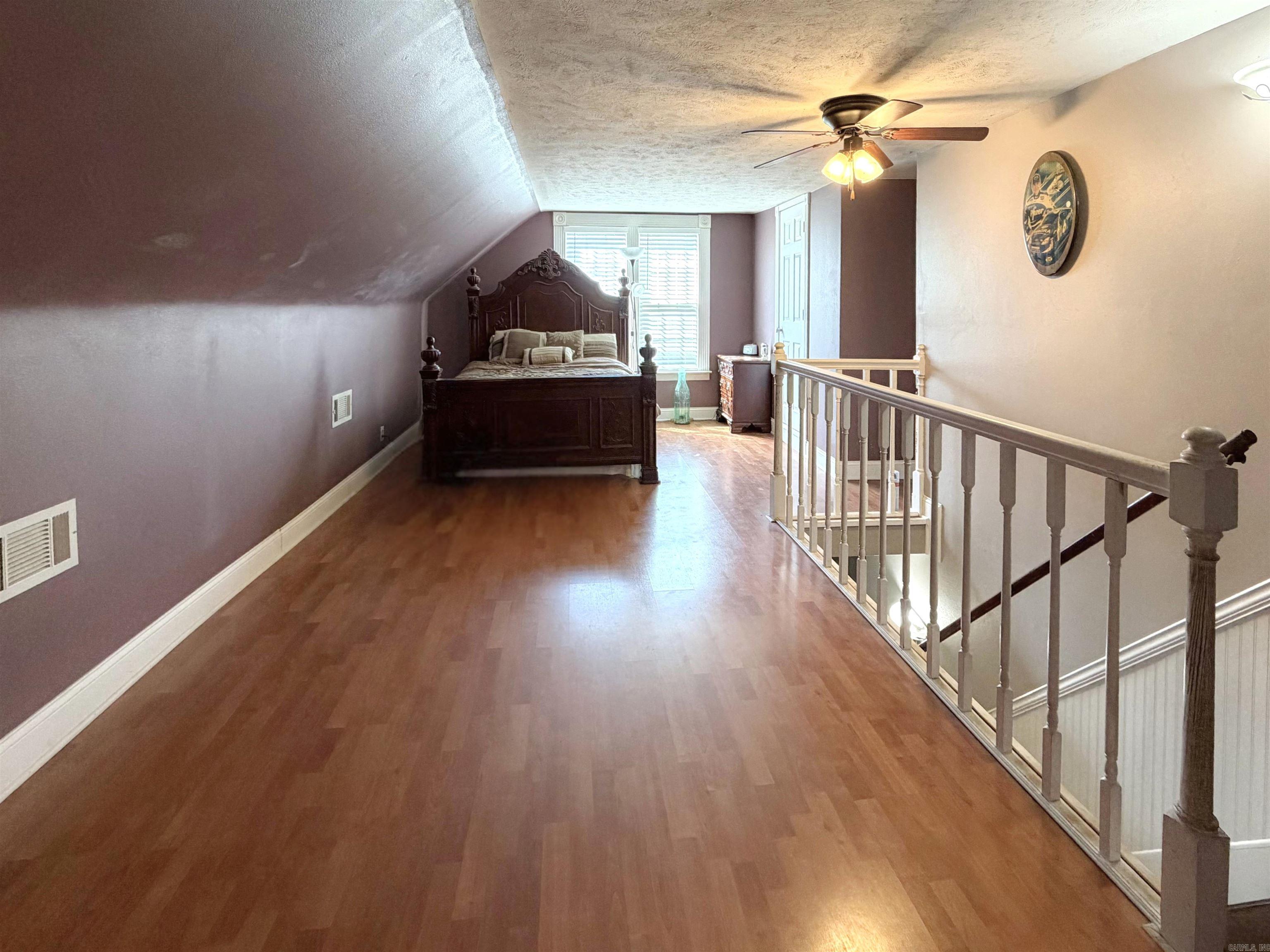 CLIFTONS ADDN - Residential