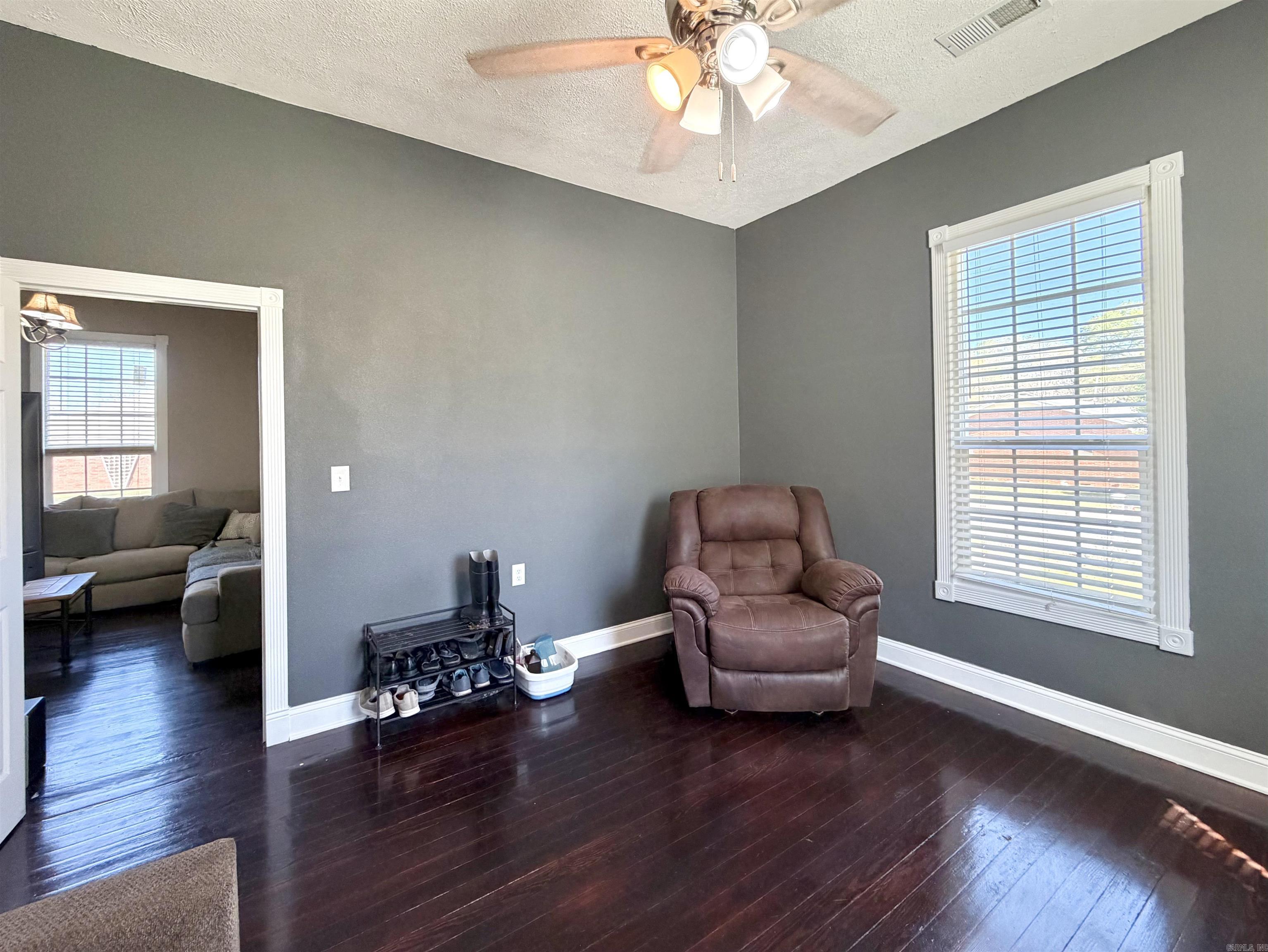 CLIFTONS ADDN - Residential