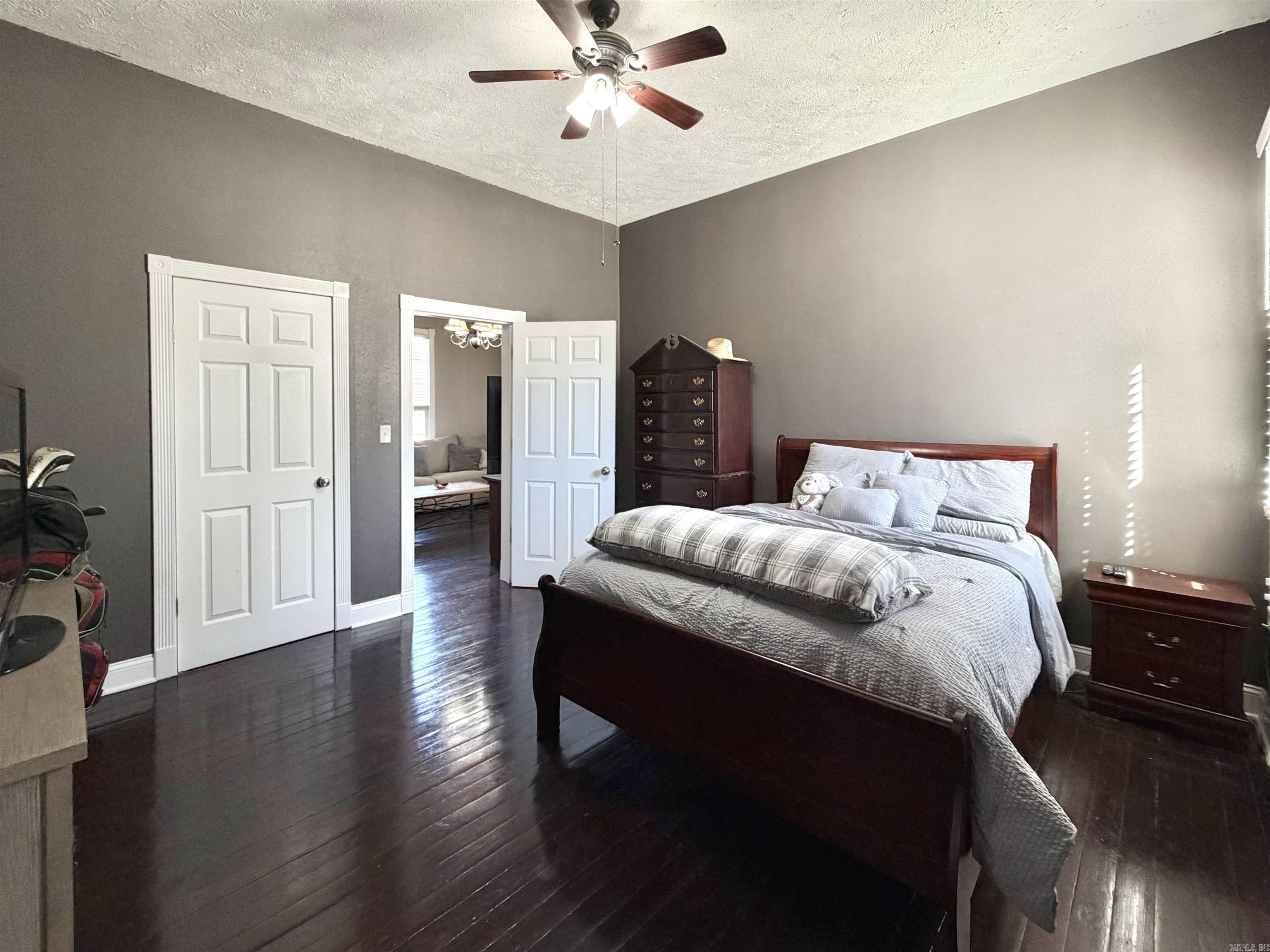 CLIFTONS ADDN - Residential