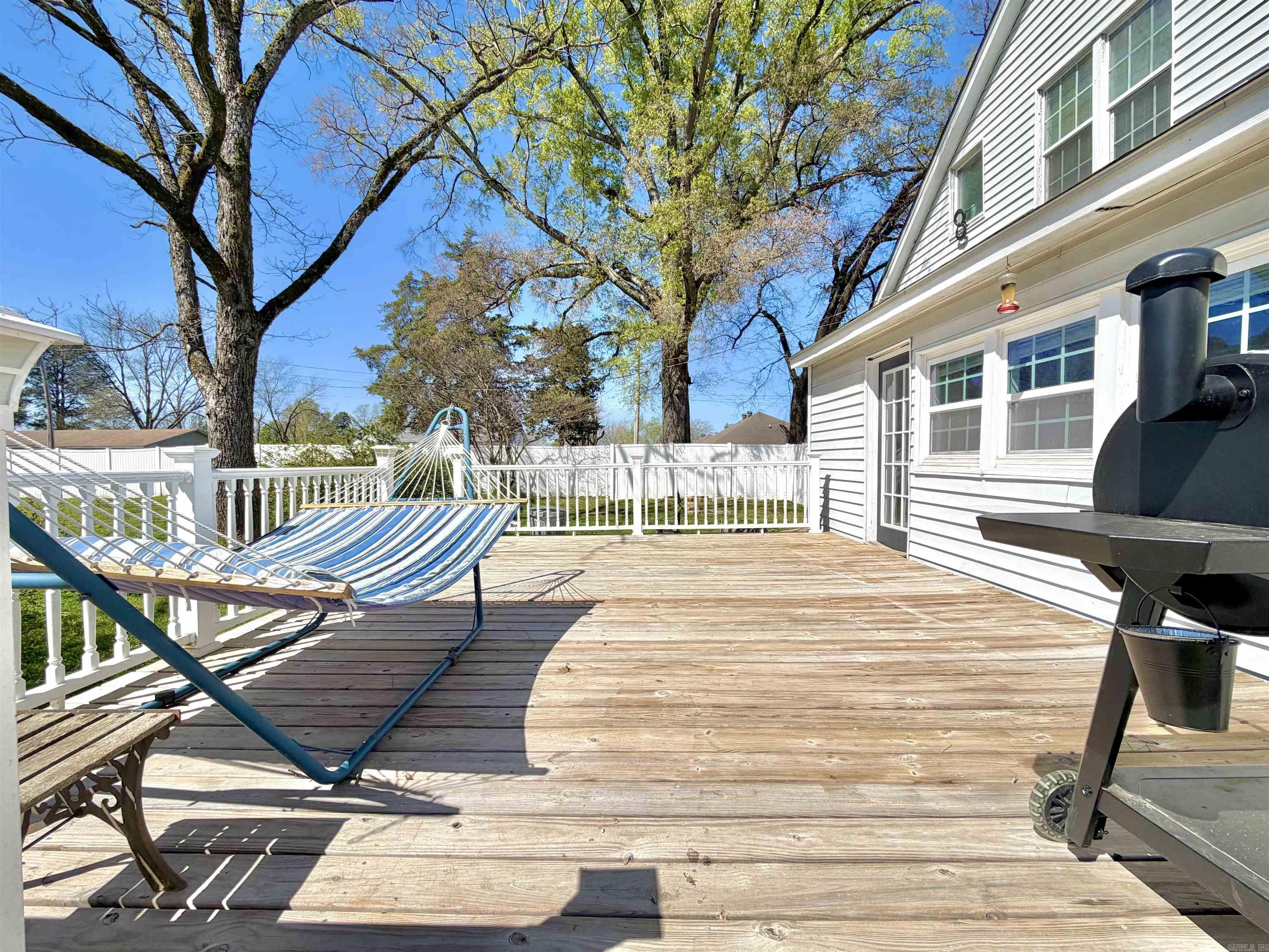 CLIFTONS ADDN - Residential