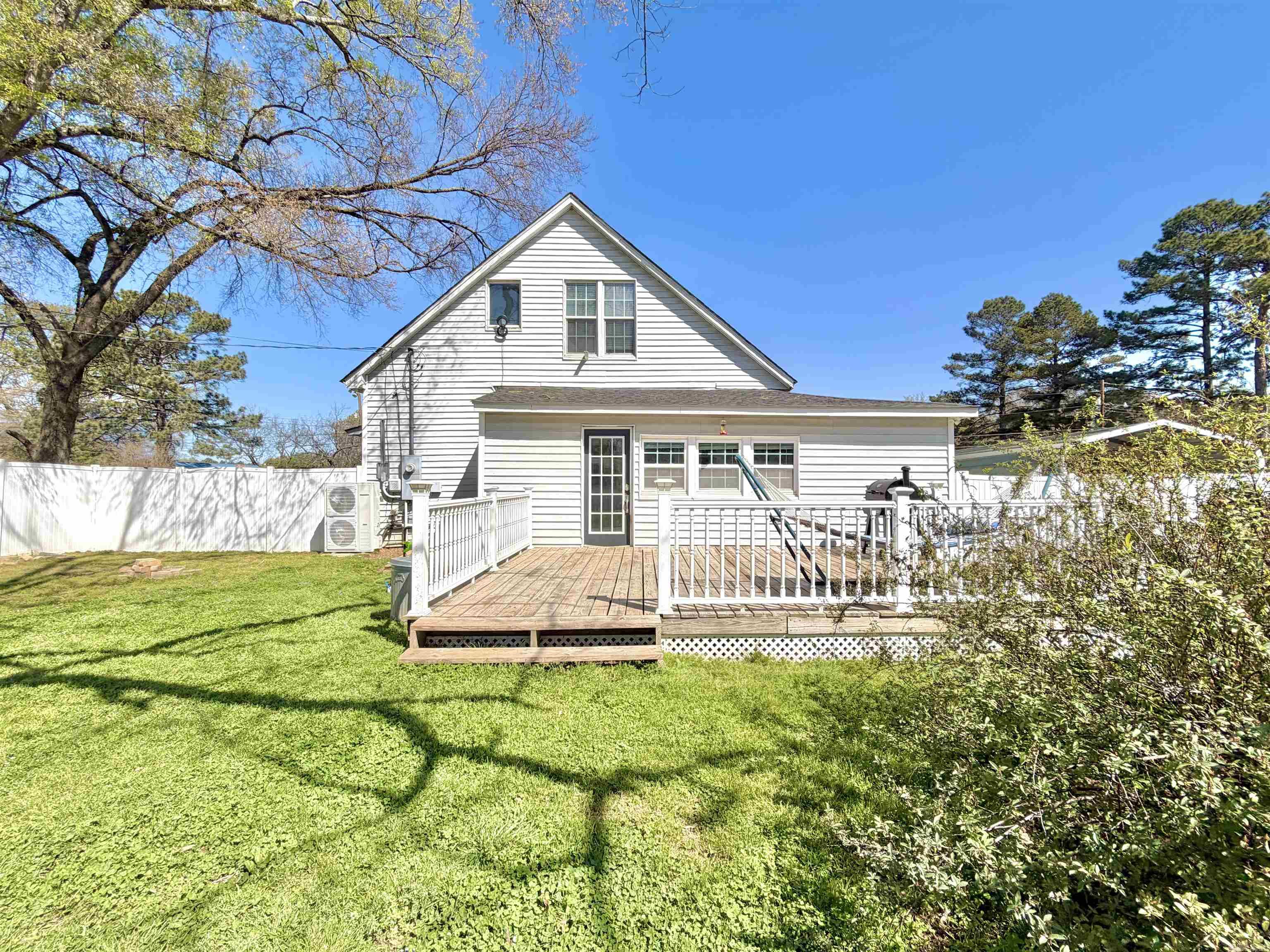 CLIFTONS ADDN - Residential