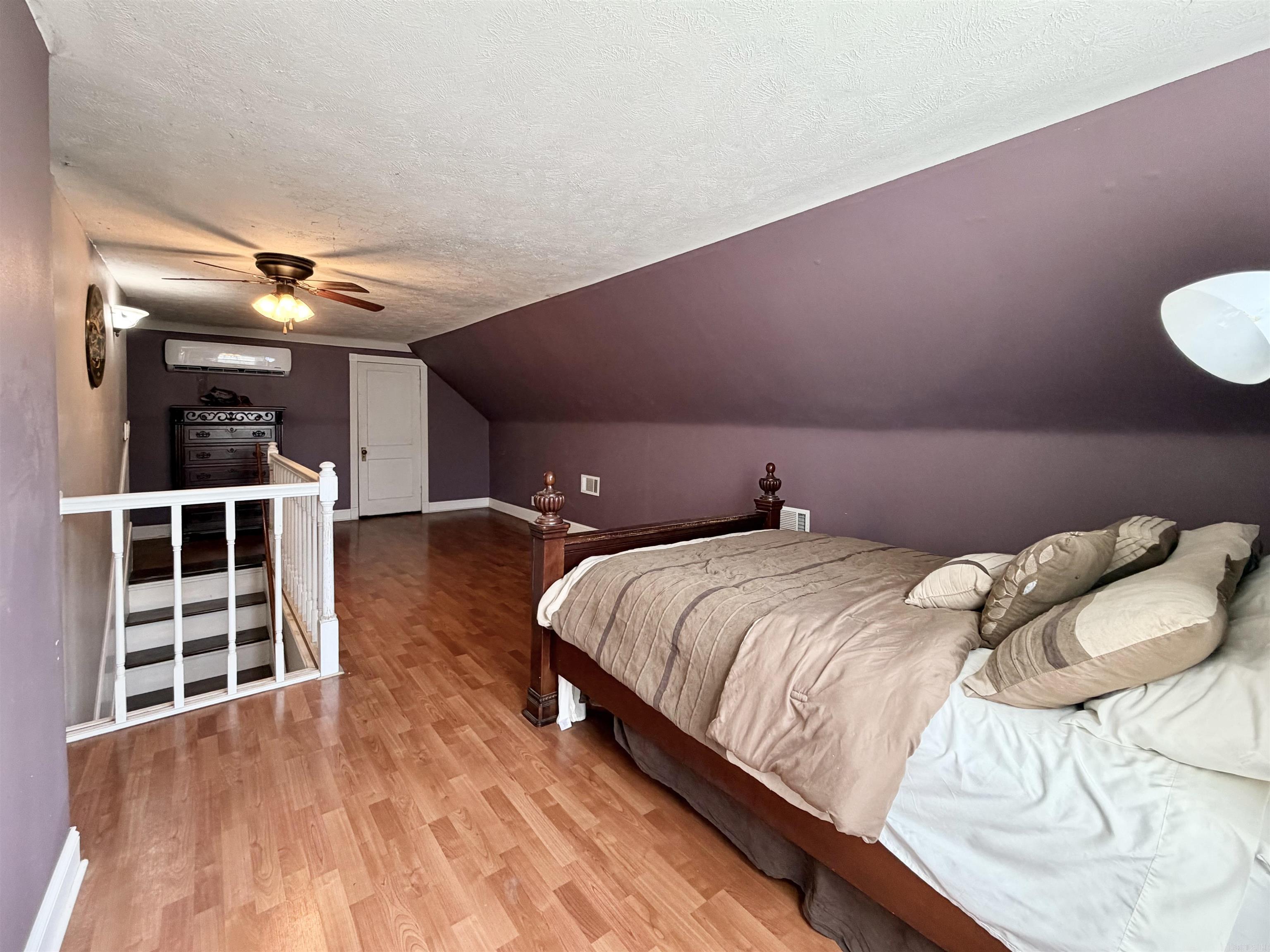 CLIFTONS ADDN - Residential