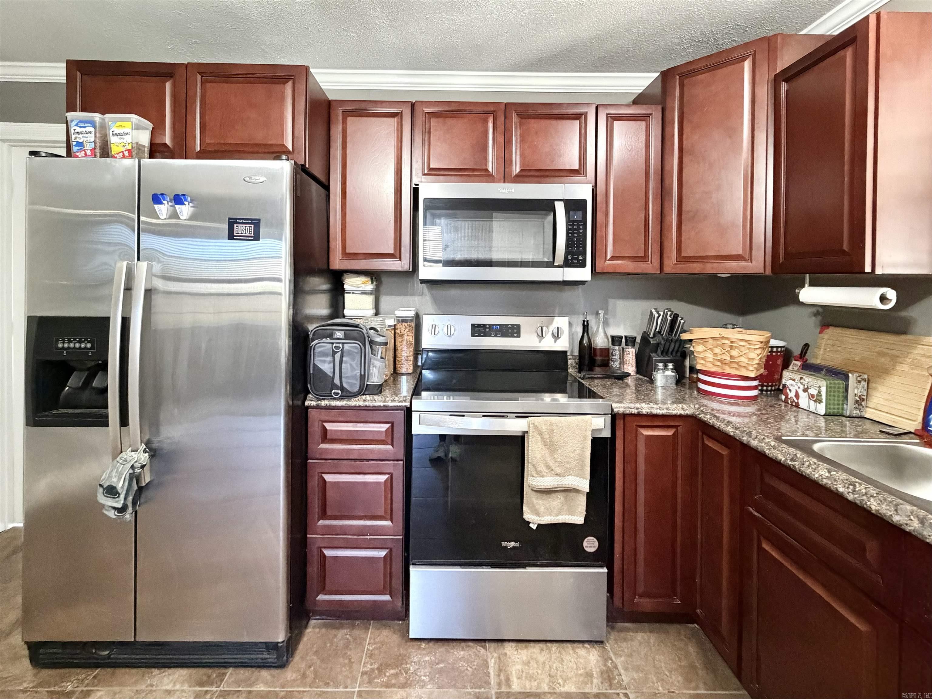 CLIFTONS ADDN - Residential