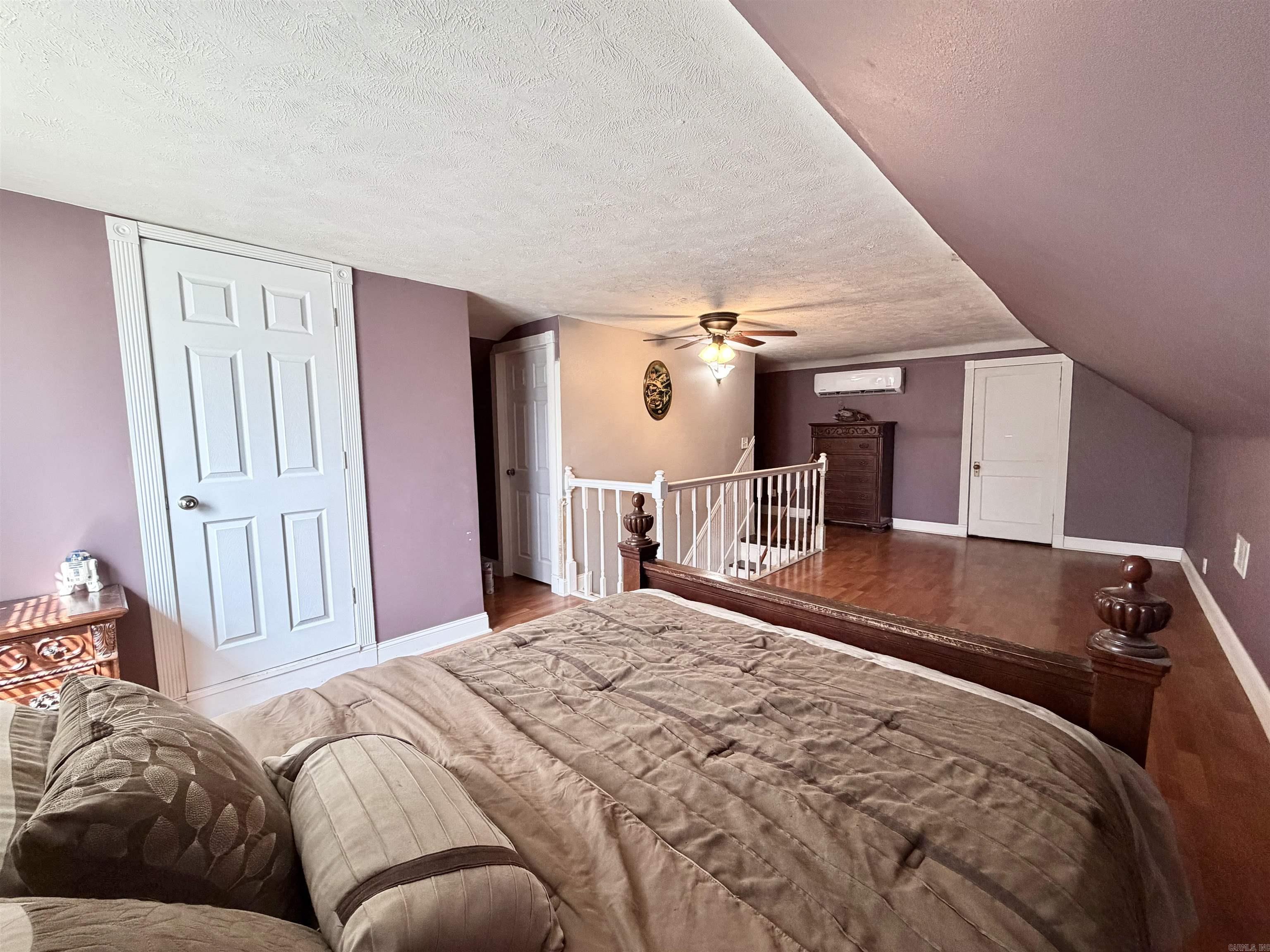 CLIFTONS ADDN - Residential