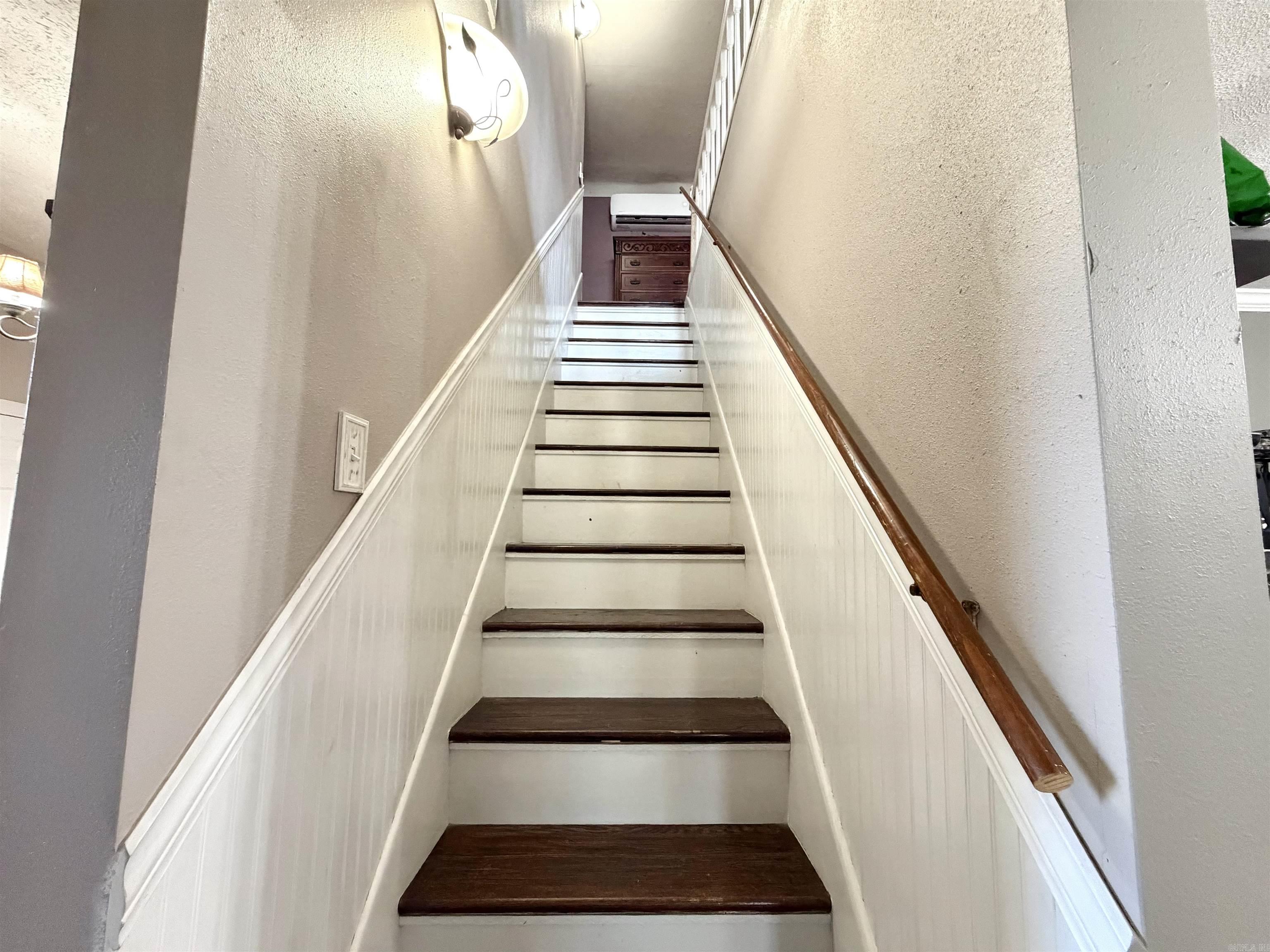 CLIFTONS ADDN - Residential