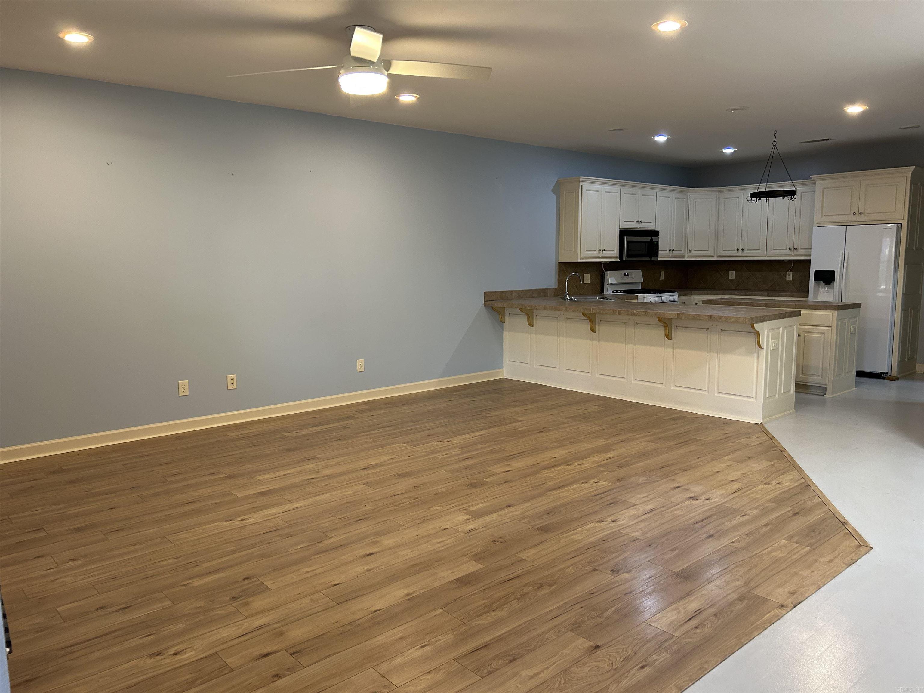 STAGECOACH VILLAGE - Residential