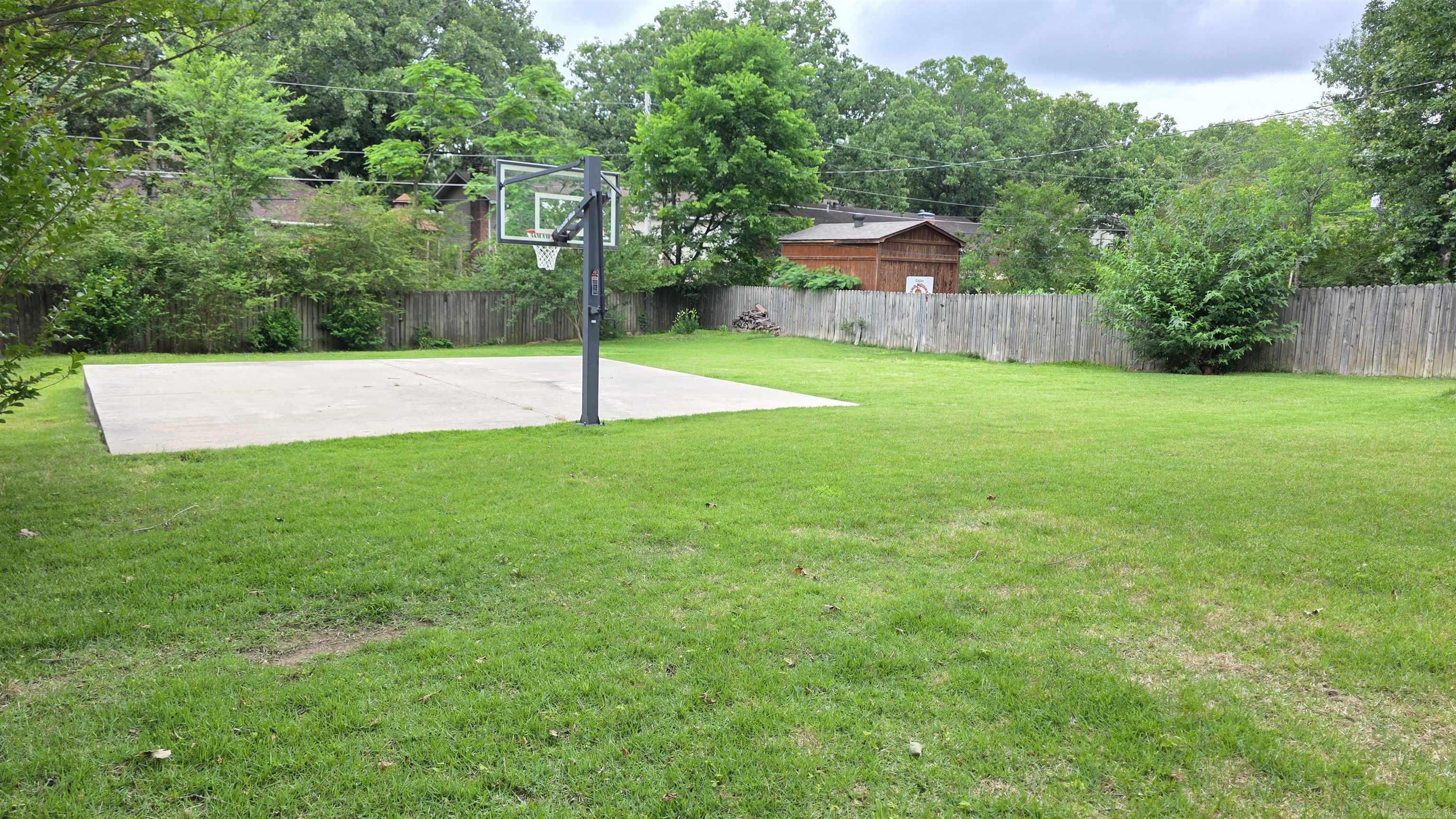 INDIAN HILLS - Residential