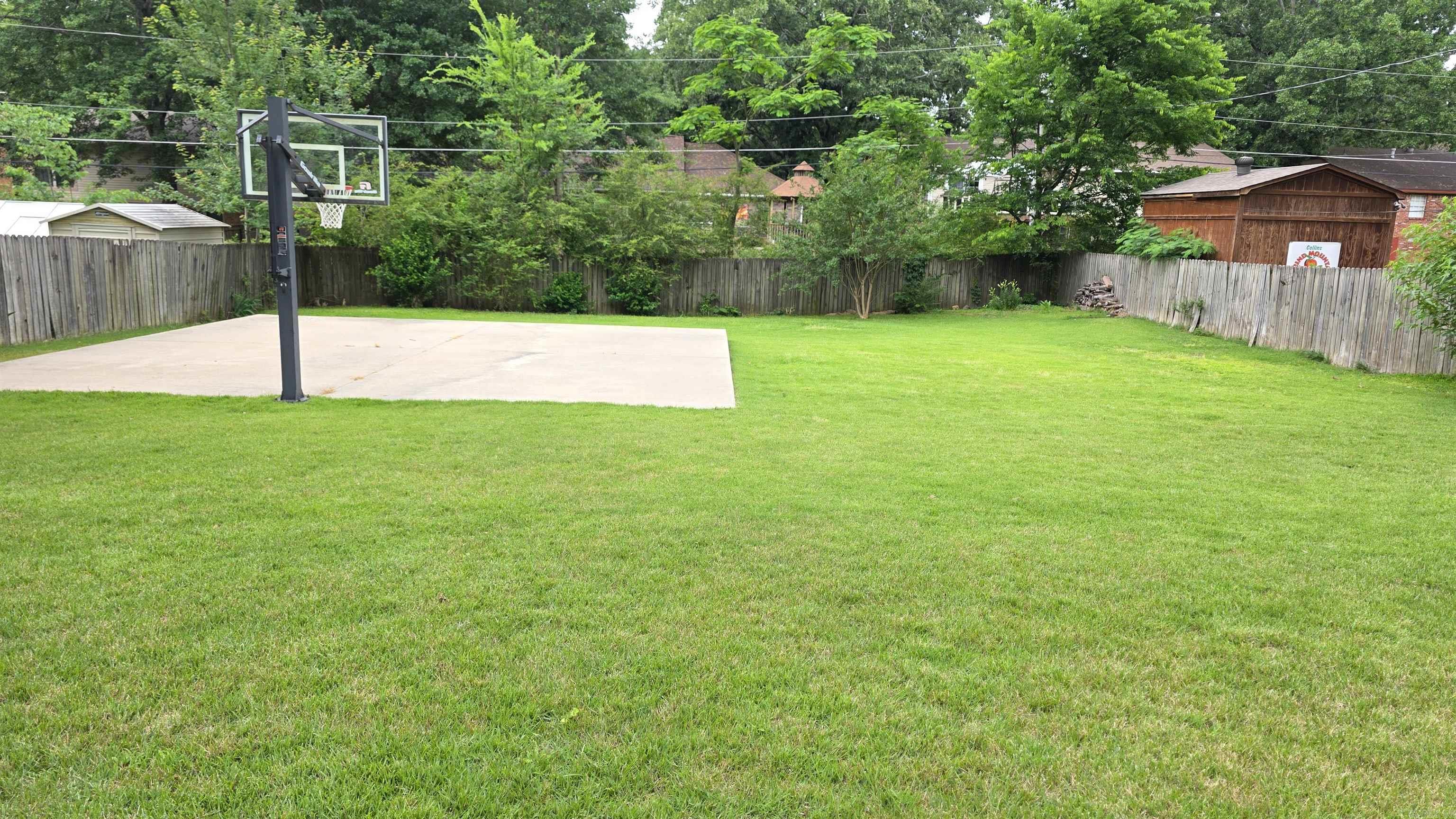 INDIAN HILLS - Residential