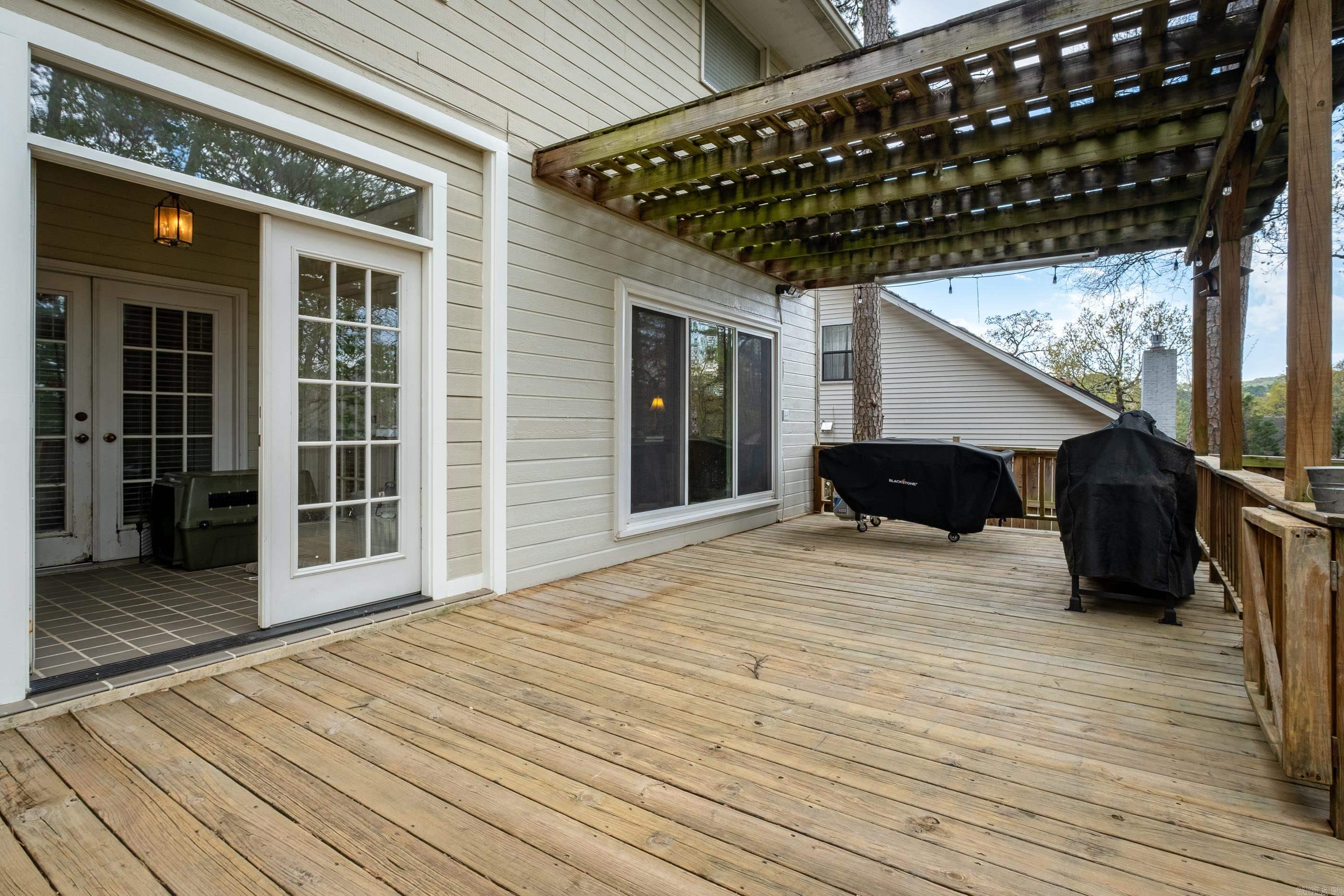 LONGLEA MANOR ADDN - Residential