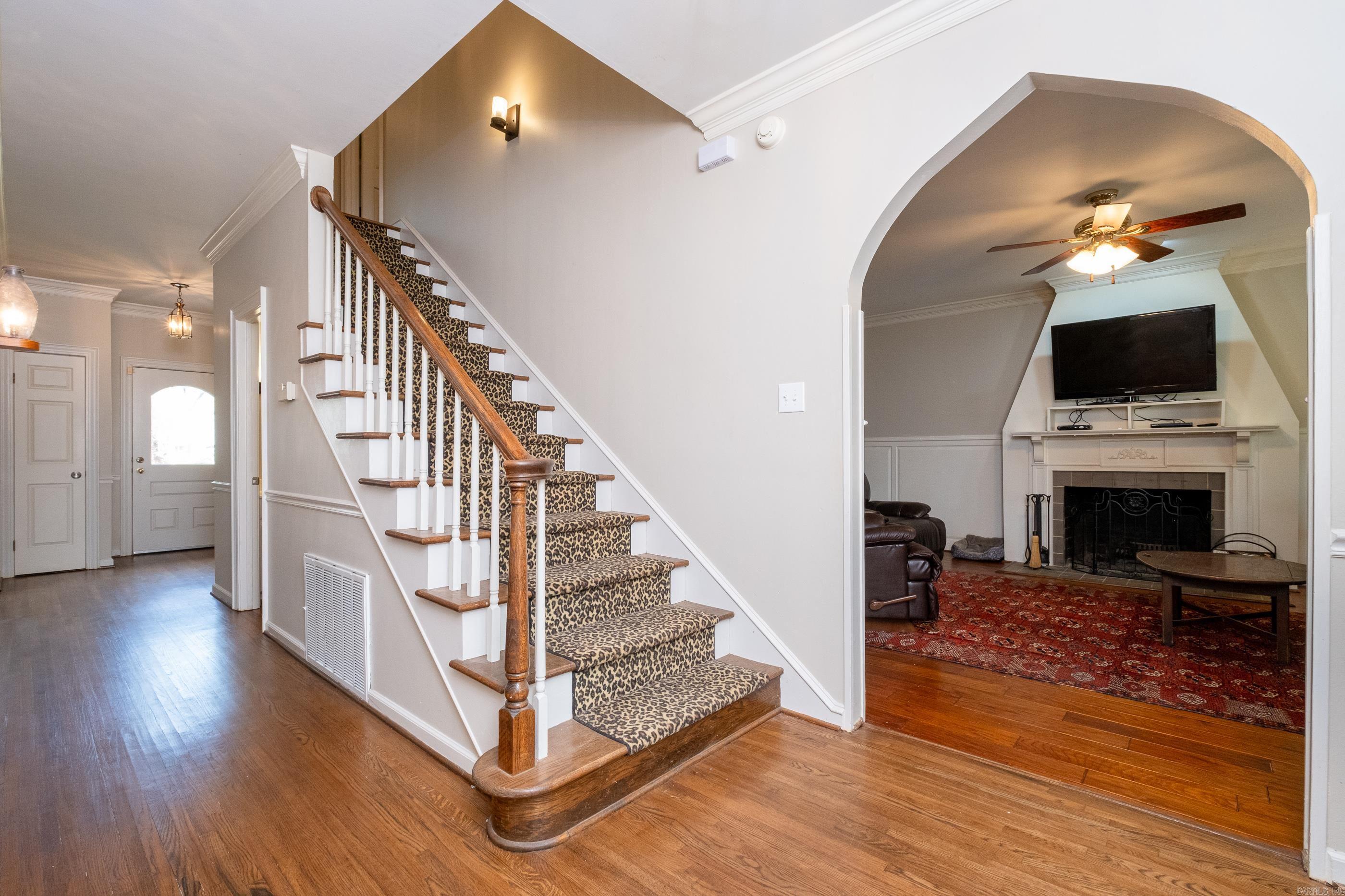 LONGLEA MANOR ADDN - Residential