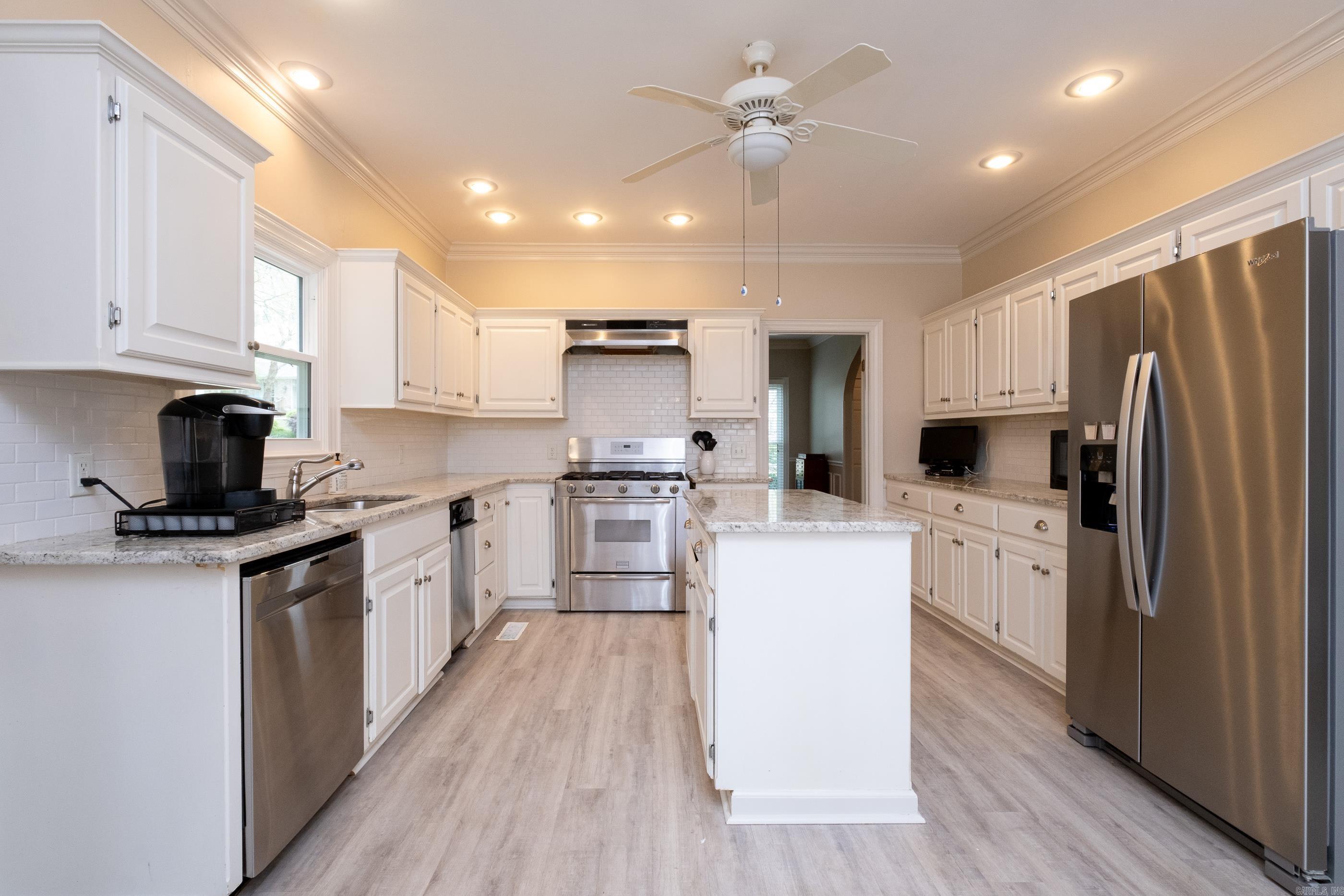 LONGLEA MANOR ADDN - Residential